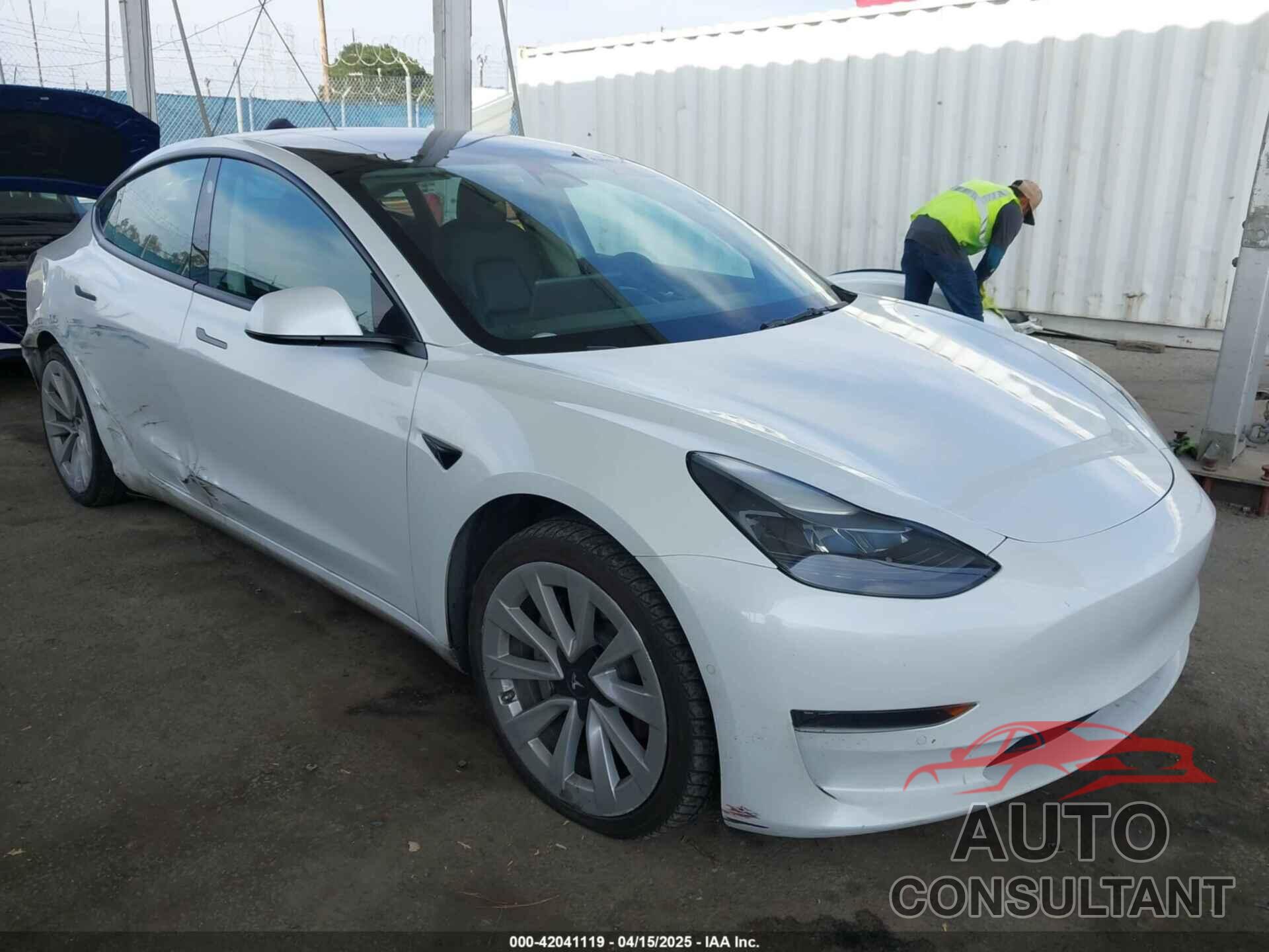 TESLA MODEL 3 2022 - 5YJ3E1EA5NF299550