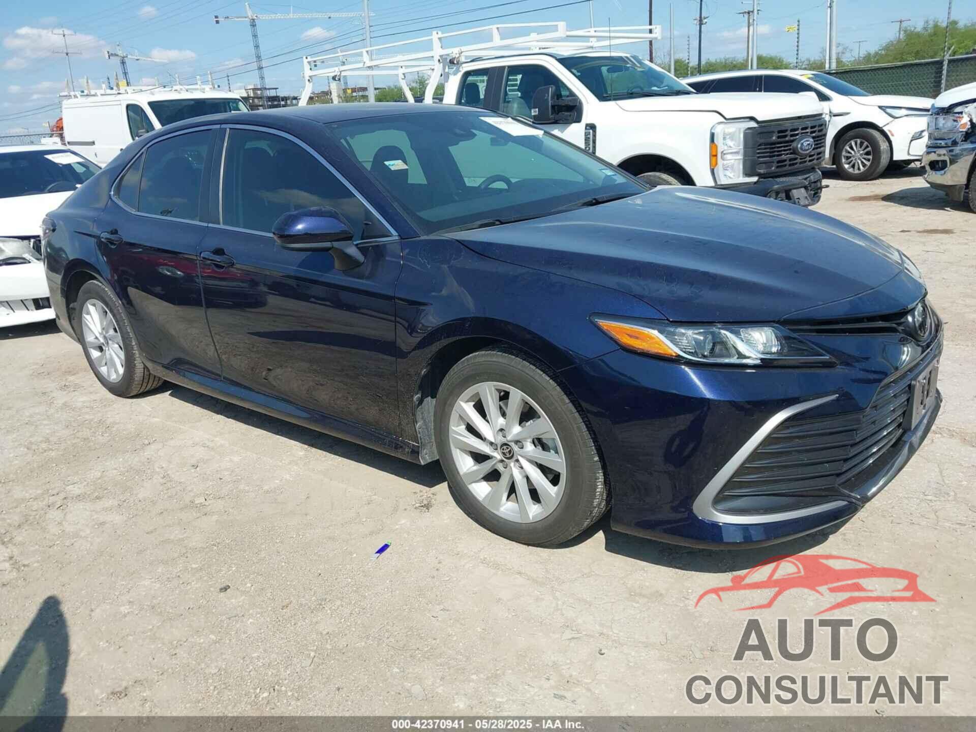 TOYOTA CAMRY 2021 - 4T1C11AK3MU488757