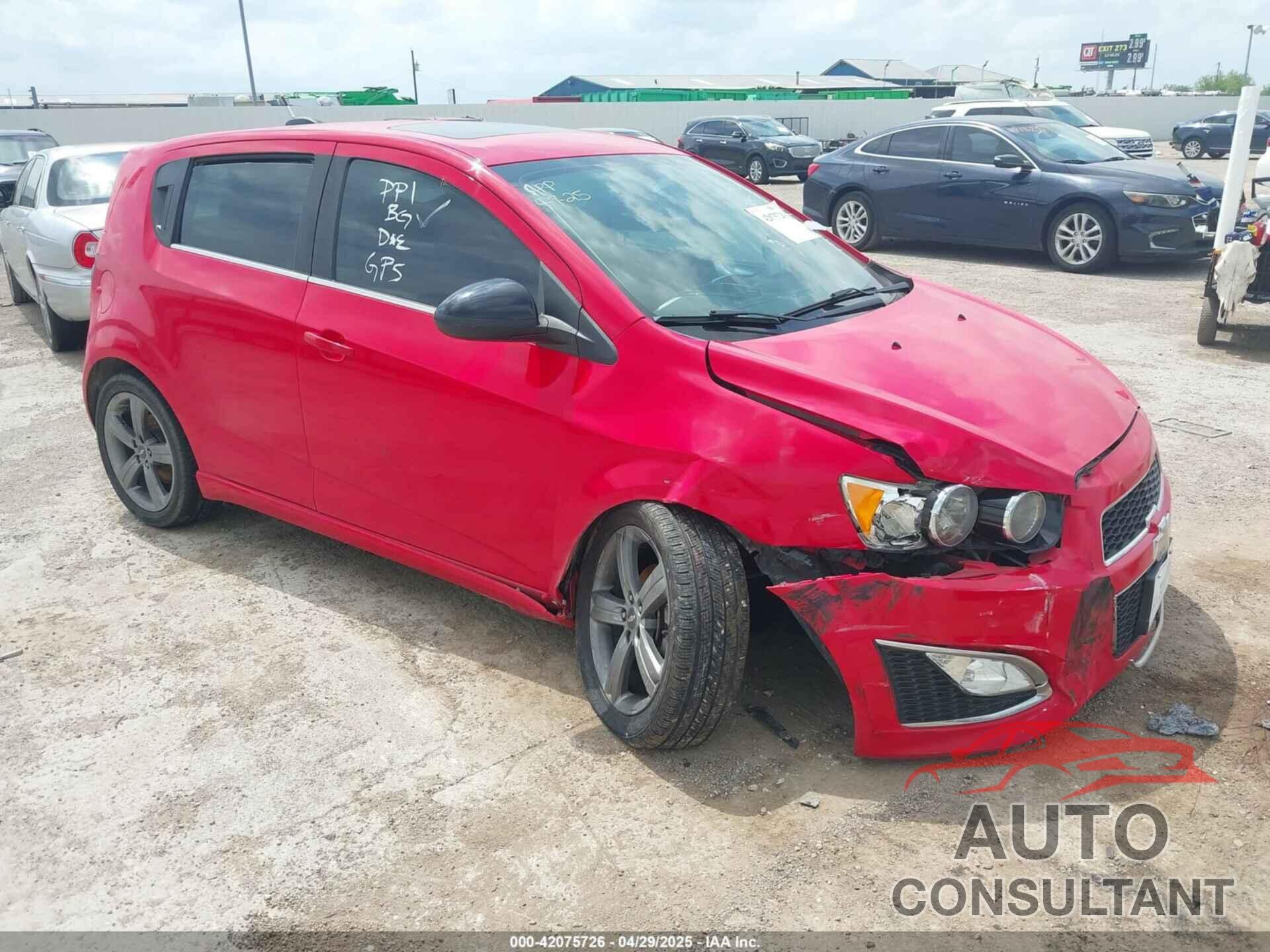 CHEVROLET SONIC 2016 - 1G1JG6SB1G4158098