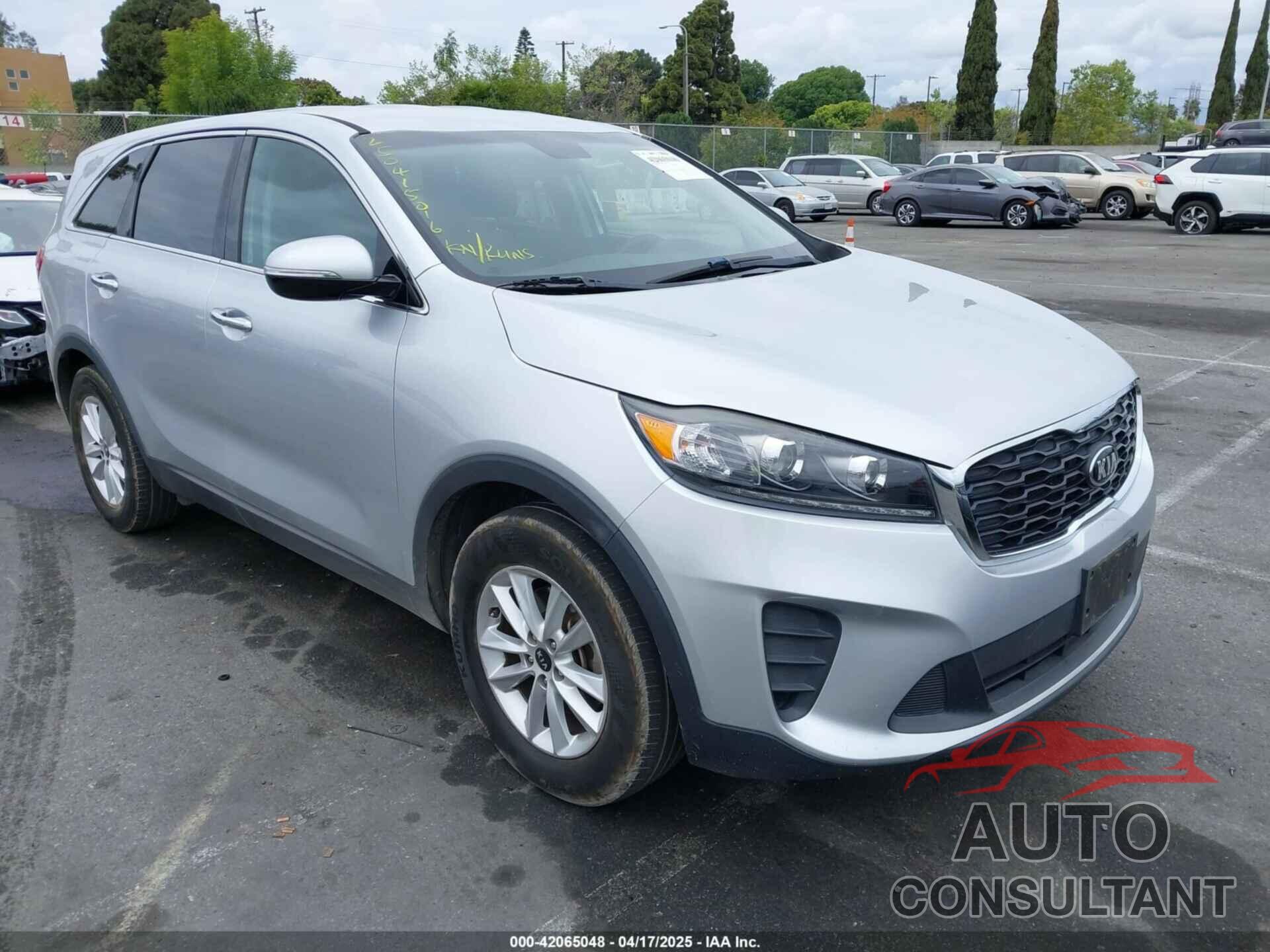 KIA SORENTO 2019 - 5XYPG4A39KG580369