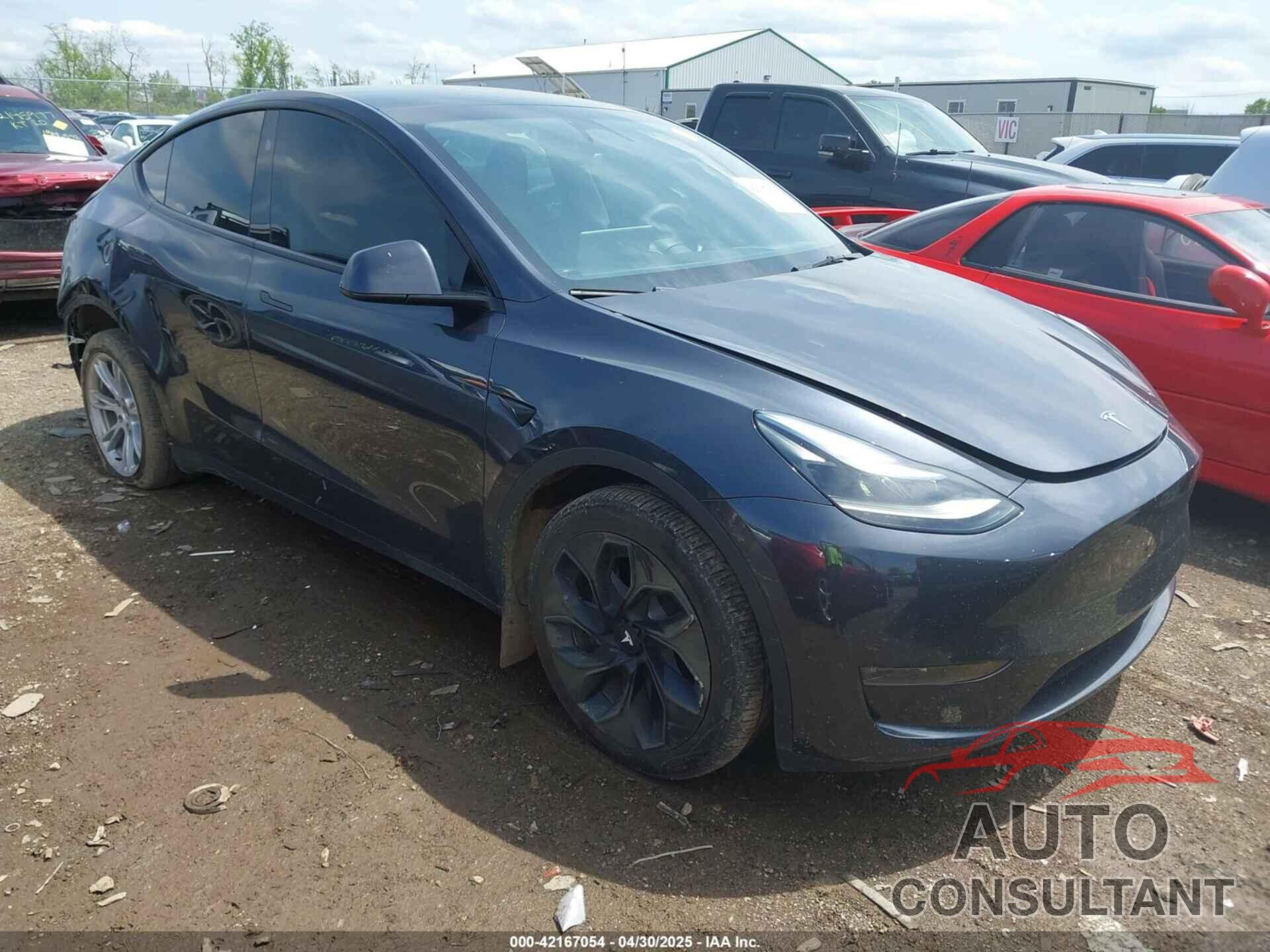 TESLA MODEL Y 2024 - 7SAYGDEE5RA224759