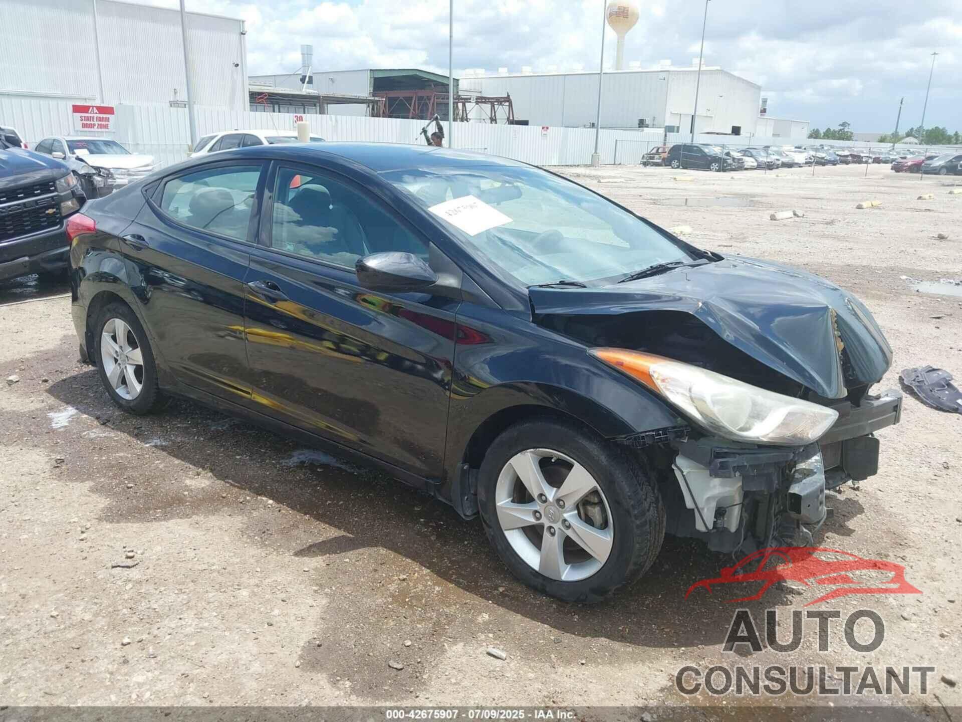 HYUNDAI ELANTRA 2013 - 5NPDH4AE5DH263573