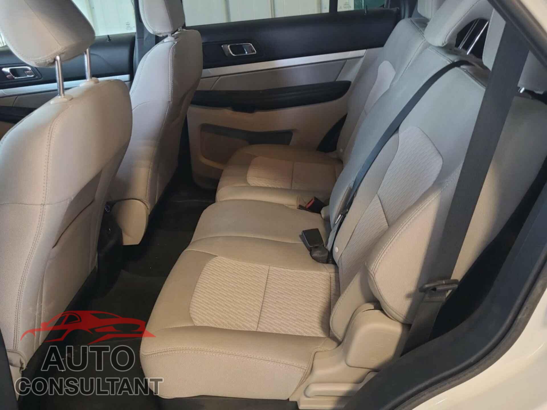 FORD EXPLORER 2018 - 1FM5K8B82JGB35163