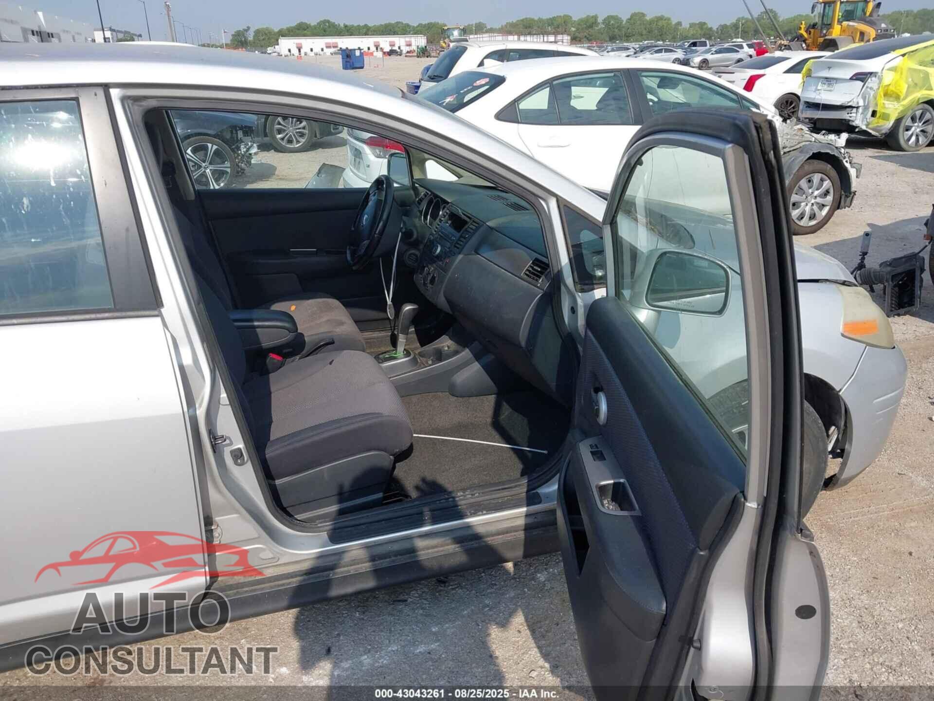 NISSAN VERSA 2009 - 3N1BC13E49L357004