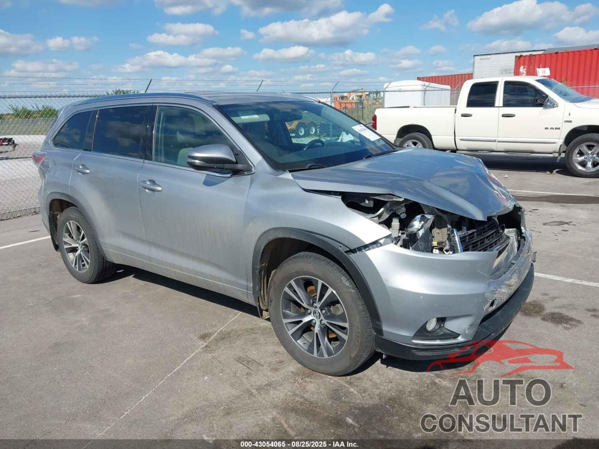 TOYOTA HIGHLANDER 2016 - 5TDJKRFH0GS260051
