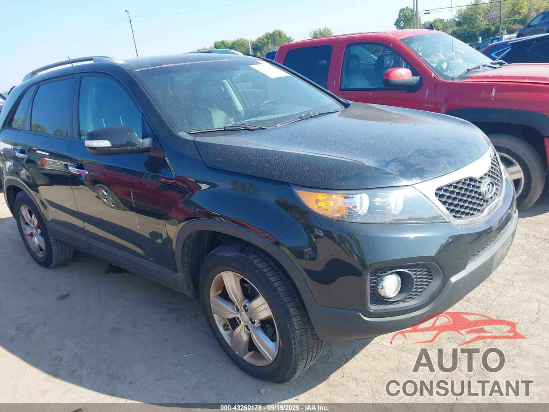 KIA SORENTO 2013 - 5XYKU3A61DG373310