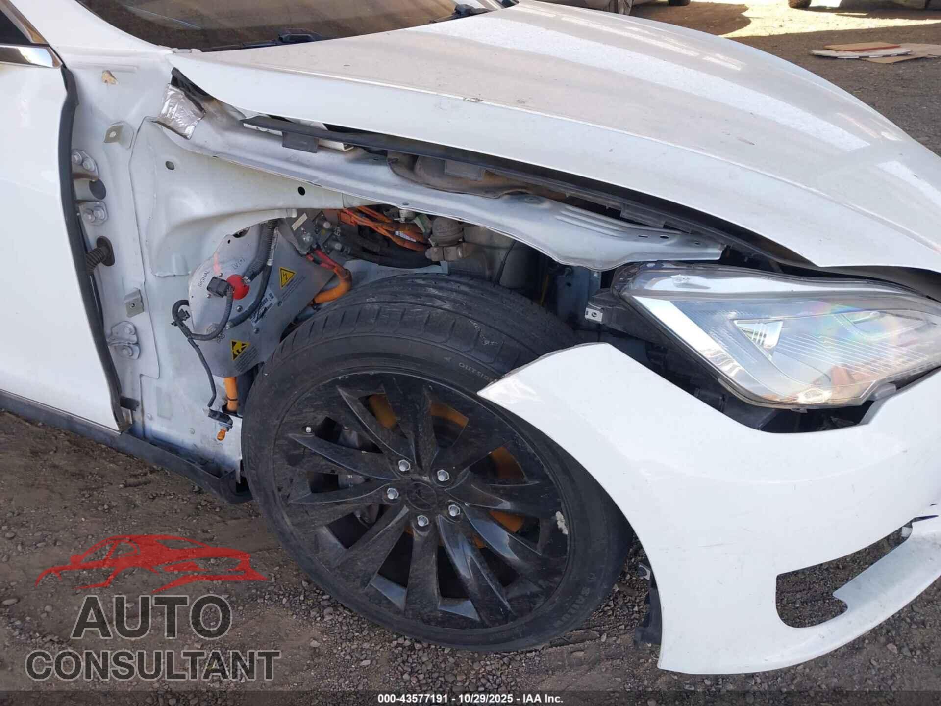TESLA MODEL S 2013 - 5YJSA1CP9DFP14057