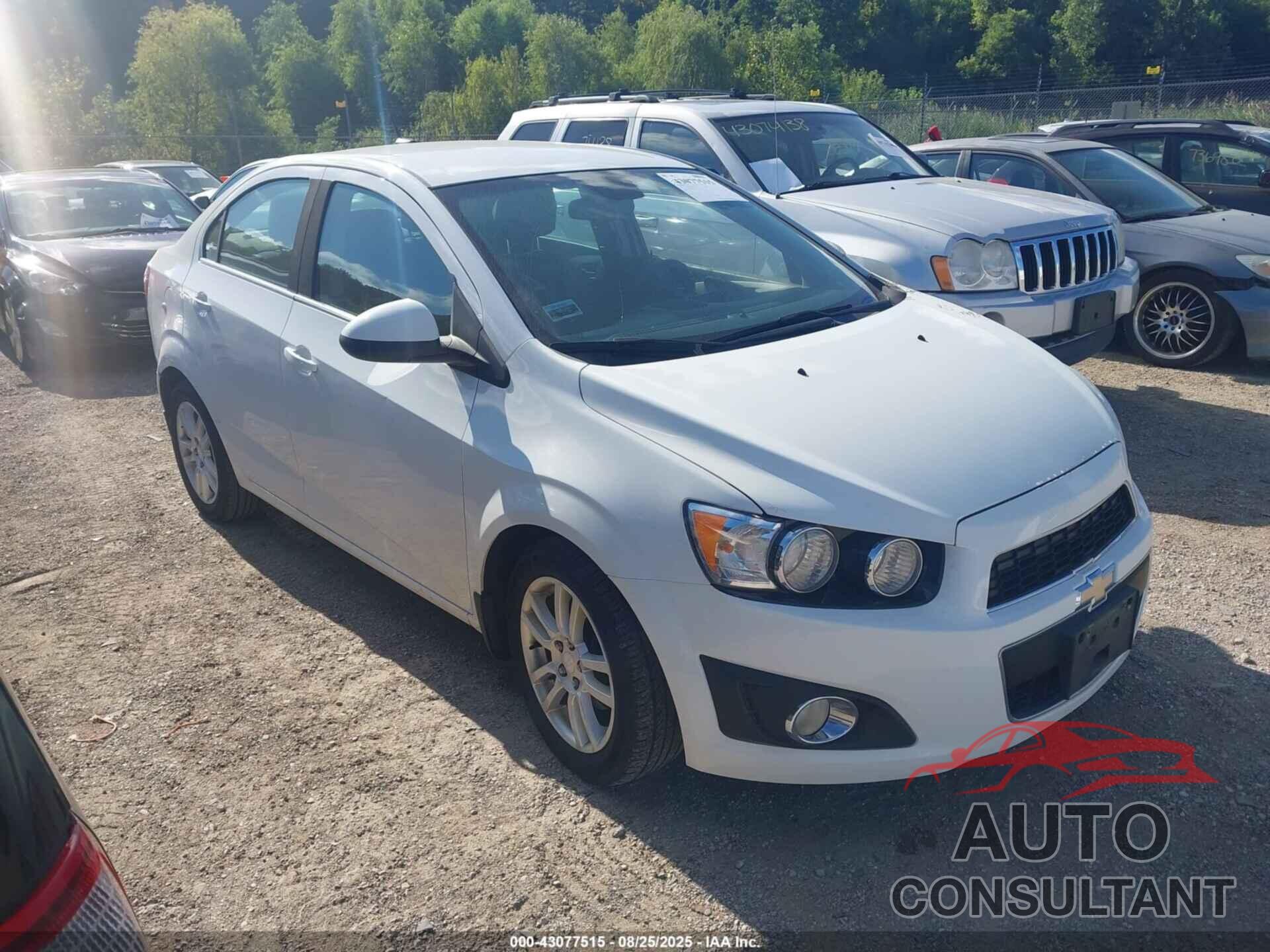 CHEVROLET SONIC 2012 - 1G1JC5SH2C4232584