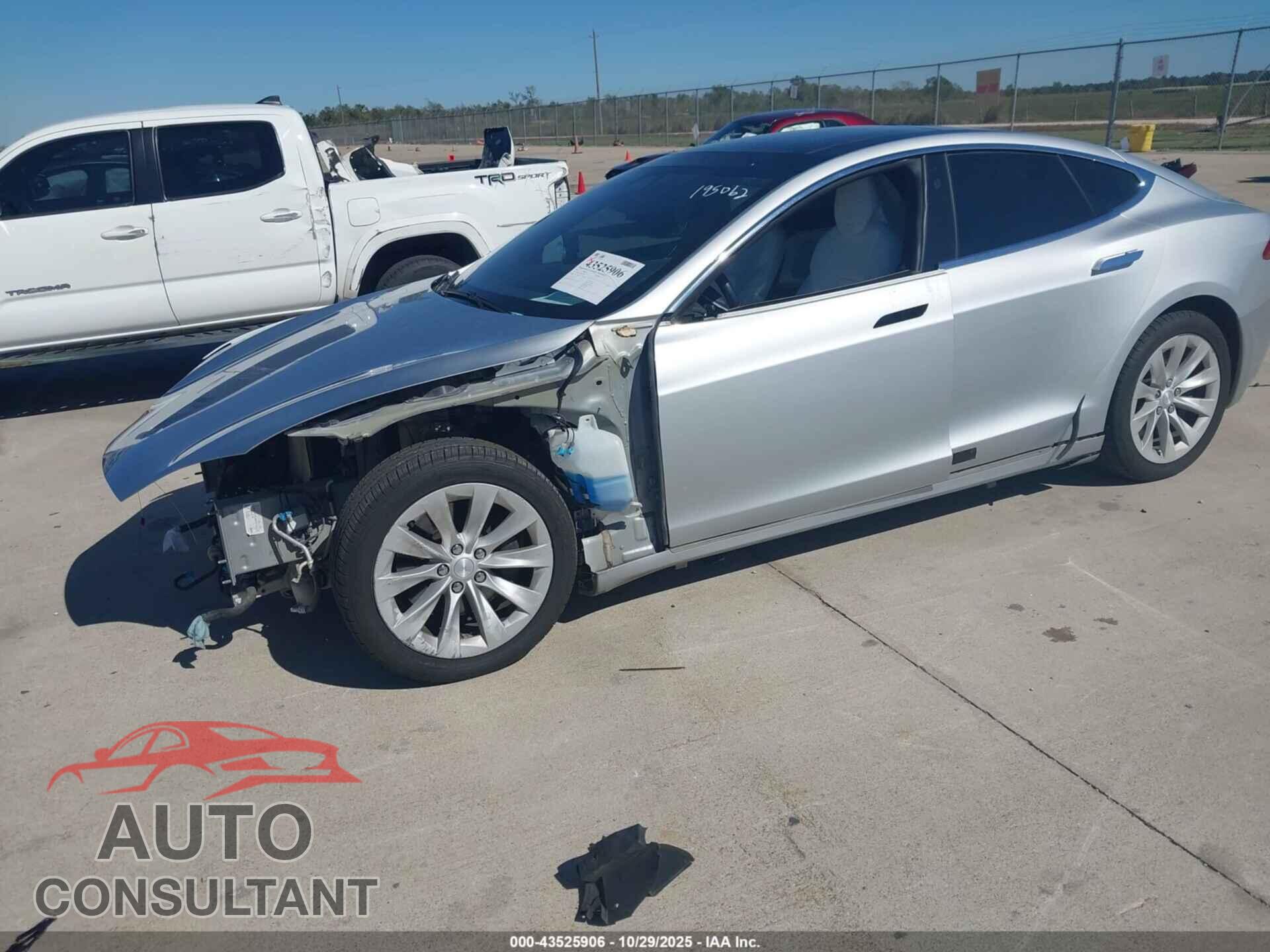 TESLA MODEL S 2017 - 5YJSA1E25HF212217