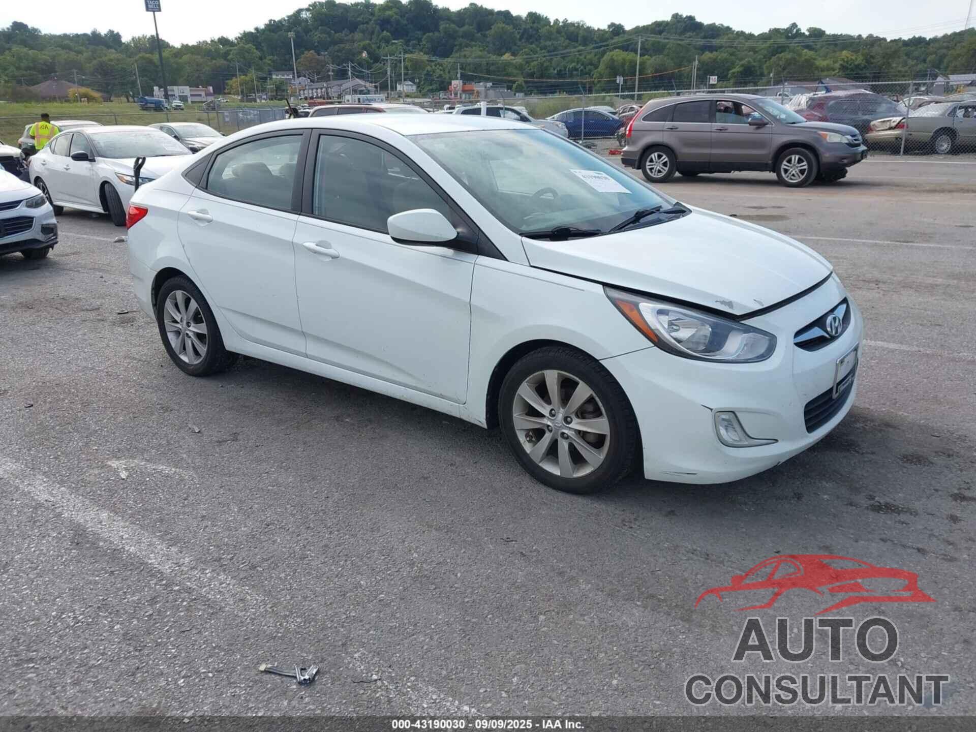 HYUNDAI ACCENT 2013 - KMHCU4AE3DU418680