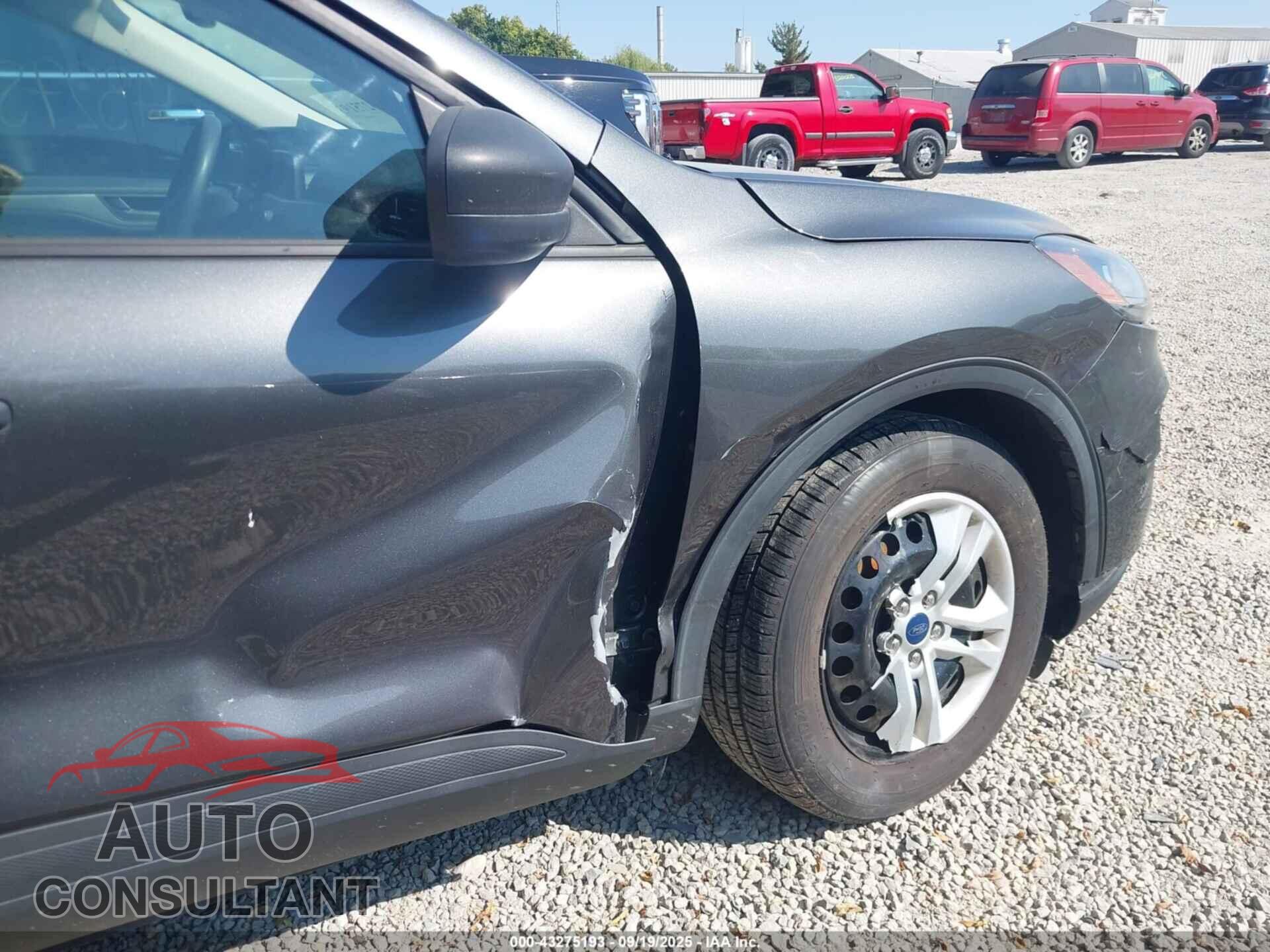 FORD ESCAPE 2020 - 1FMCU0F66LUA08755