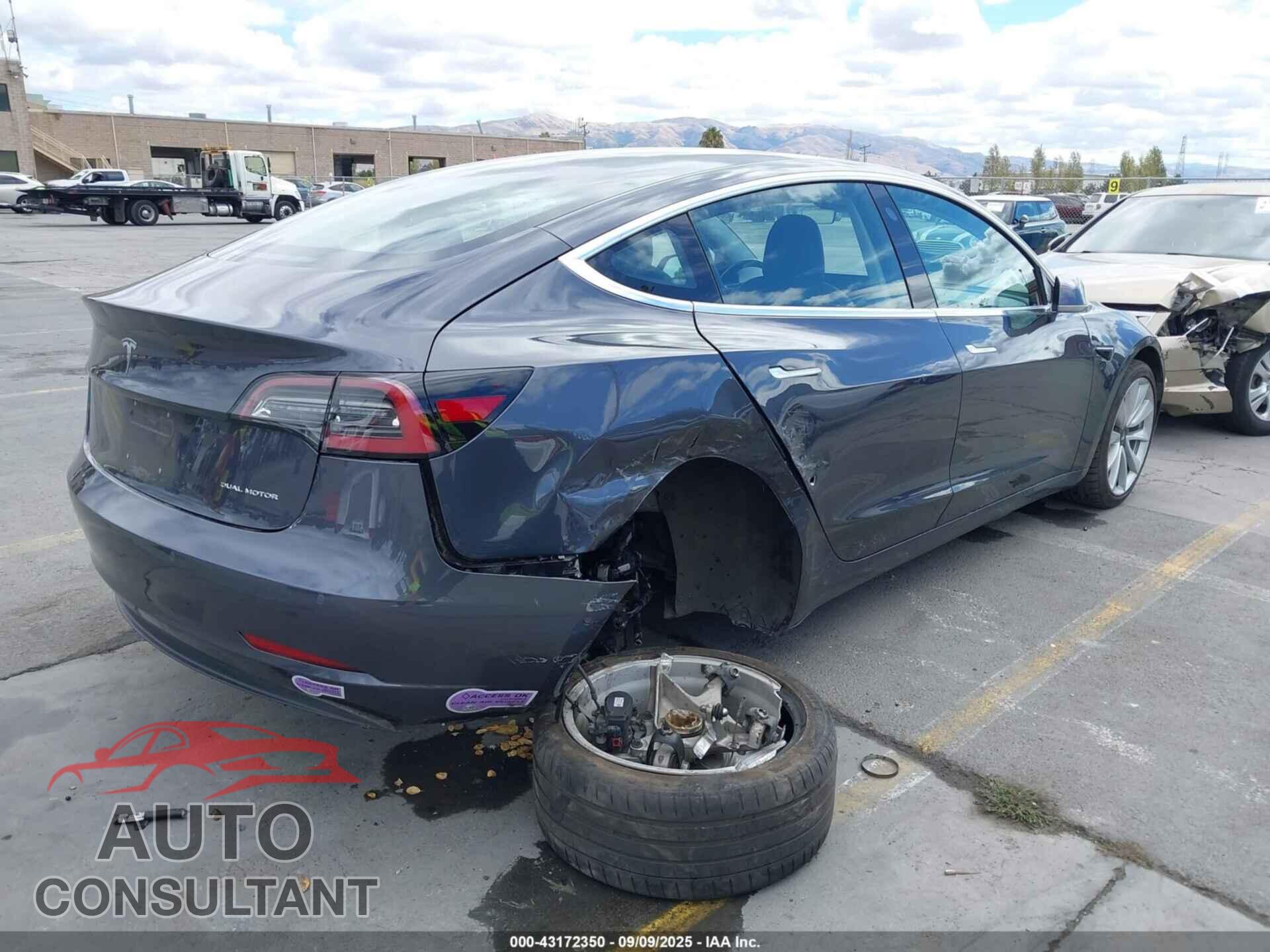 TESLA MODEL 3 2018 - 5YJ3E1EB7JF132836