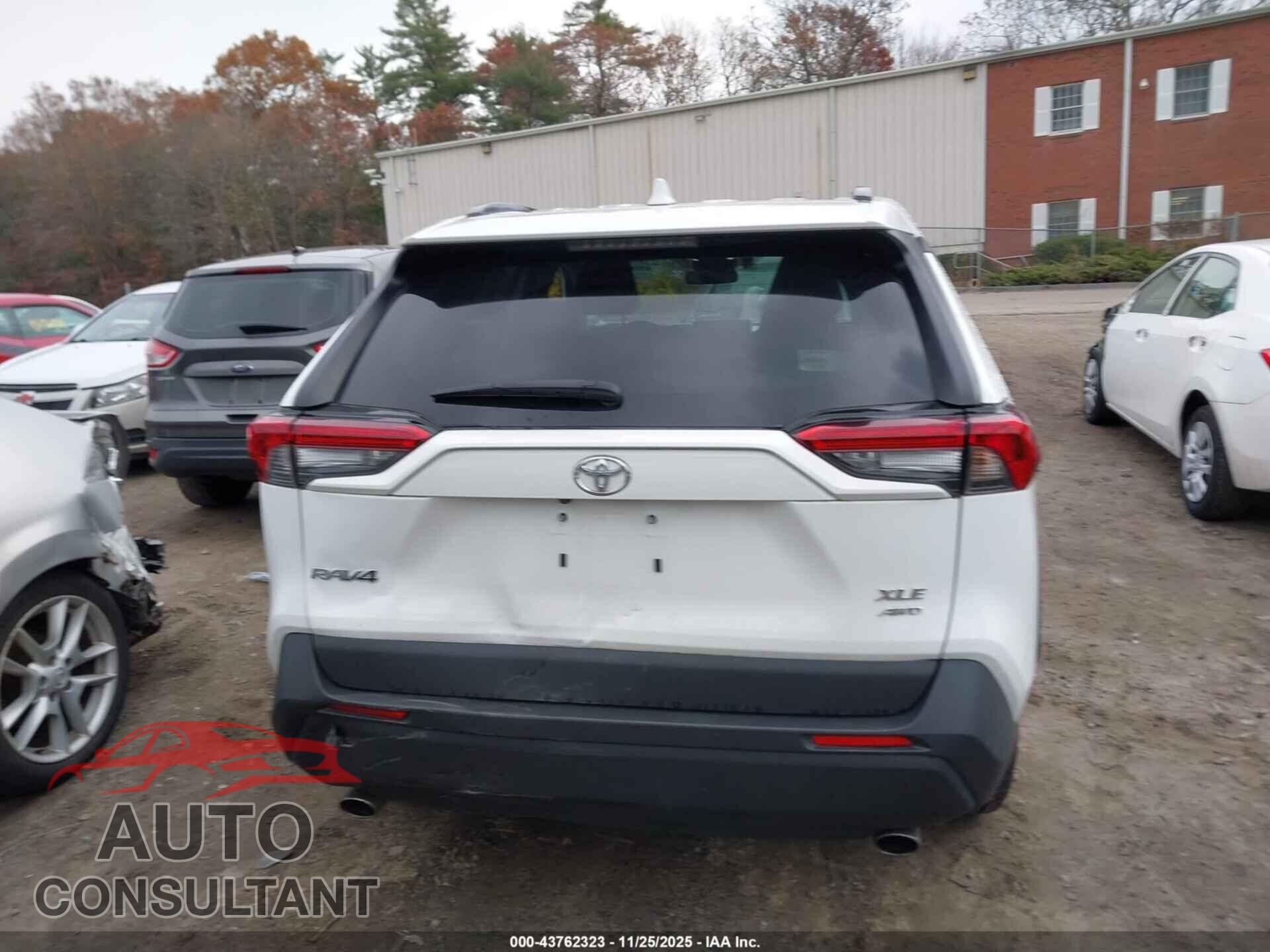 TOYOTA RAV4 2023 - 2T3P1RFV0PC353736