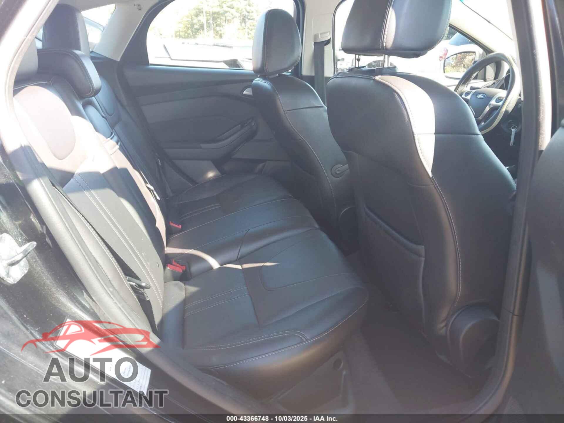 FORD FOCUS 2012 - 1FAHP3M24CL363678