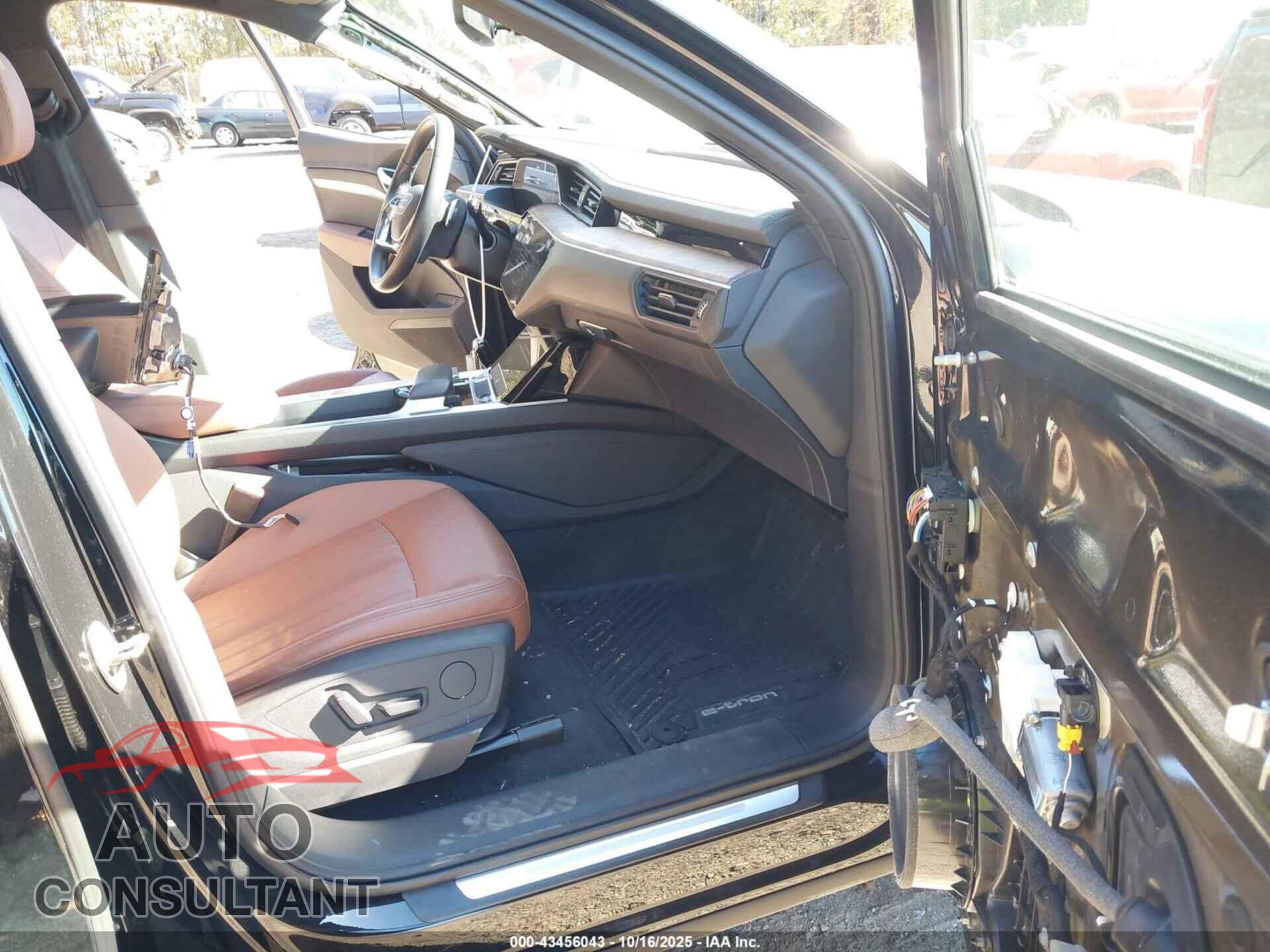 AUDI E-TRON 2022 - WA1AAAGE9NB028653