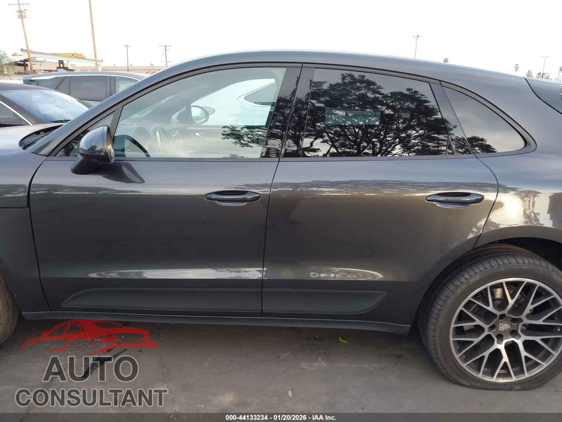 PORSCHE MACAN 2018 - WP1AA2A56JLB03073