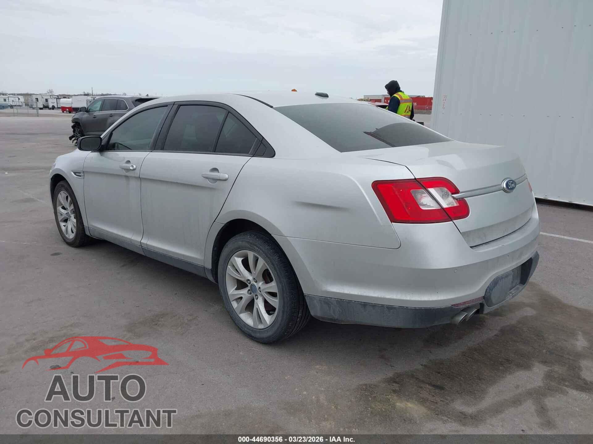 FORD TAURUS 2011 - 1FAHP2EW6BG118433
