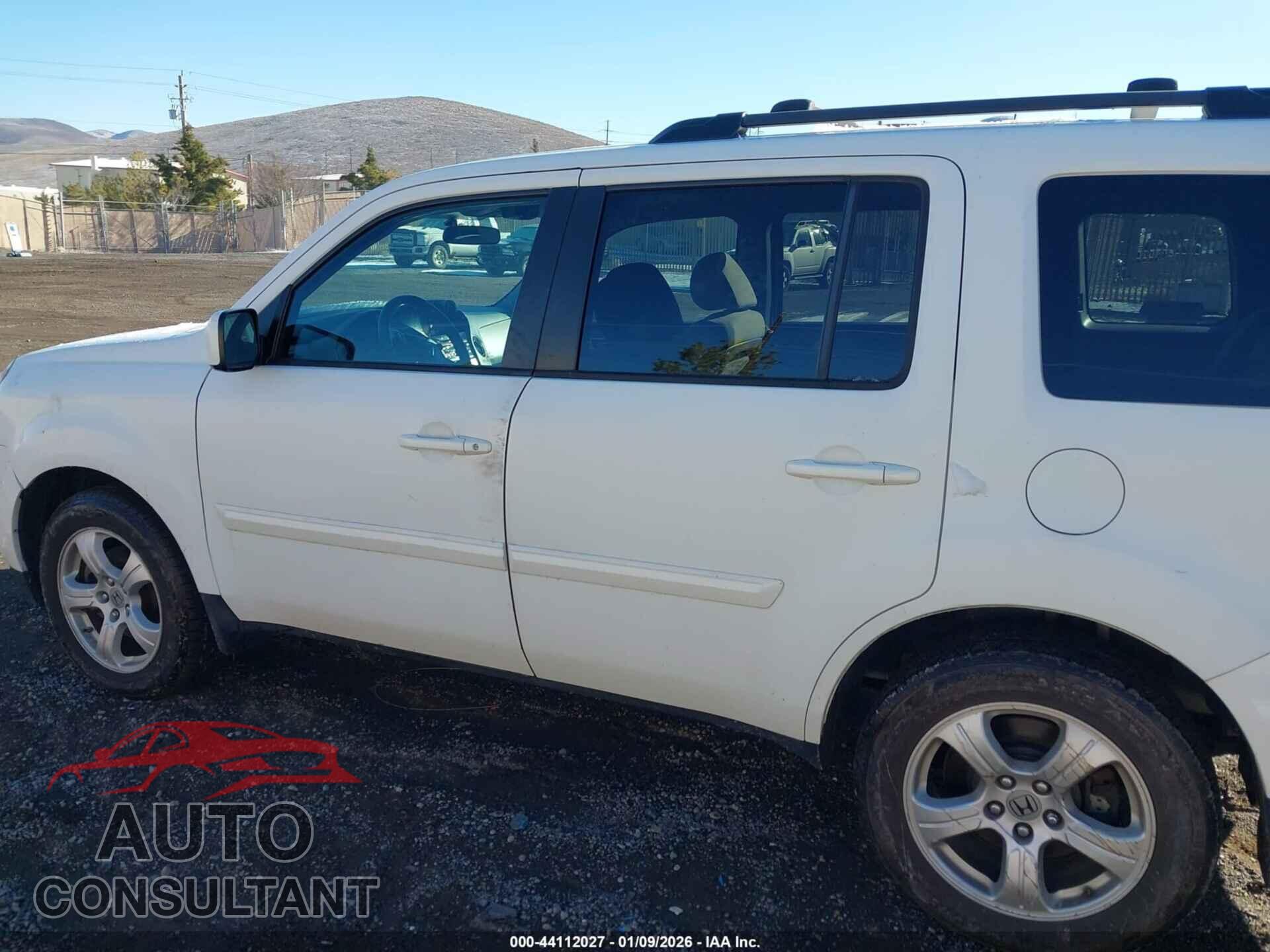 HONDA PILOT 2015 - 5FNYF4H43FB051003