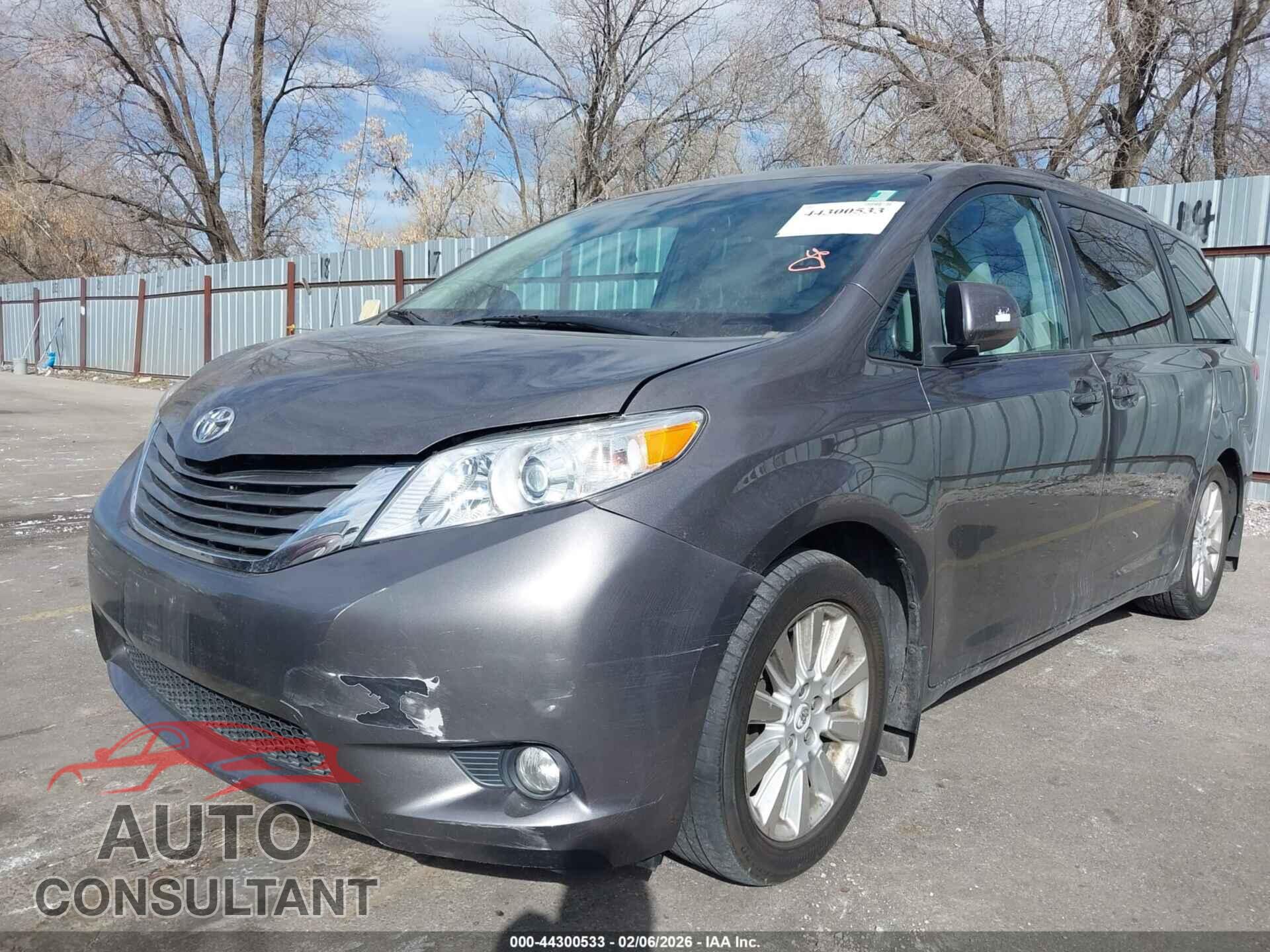 TOYOTA SIENNA 2012 - 5TDDK3DC1CS031857