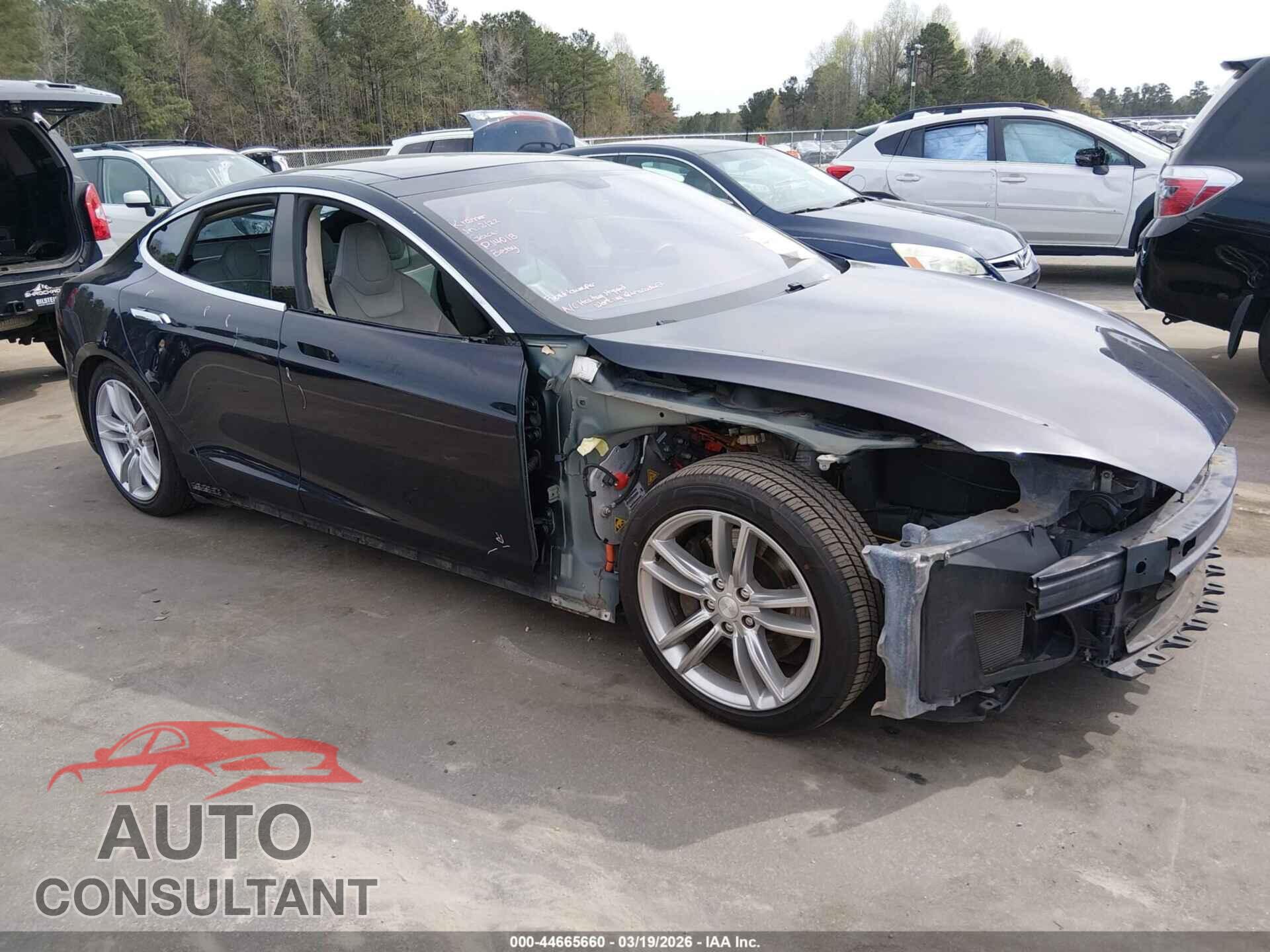 TESLA MODEL S 2013 - 5YJSA1CN1DFP14018