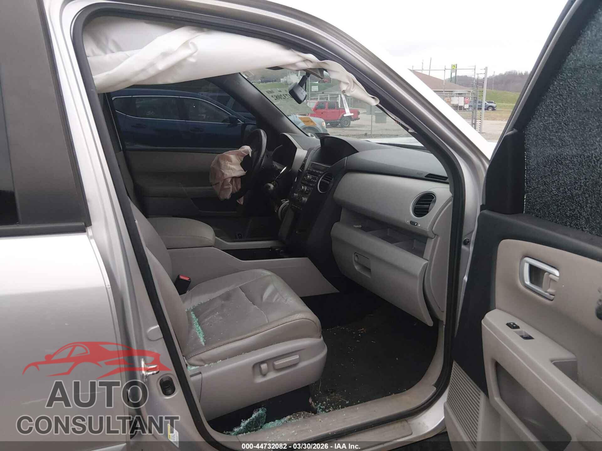 HONDA PILOT 2015 - 5FNYF4H54FB072984