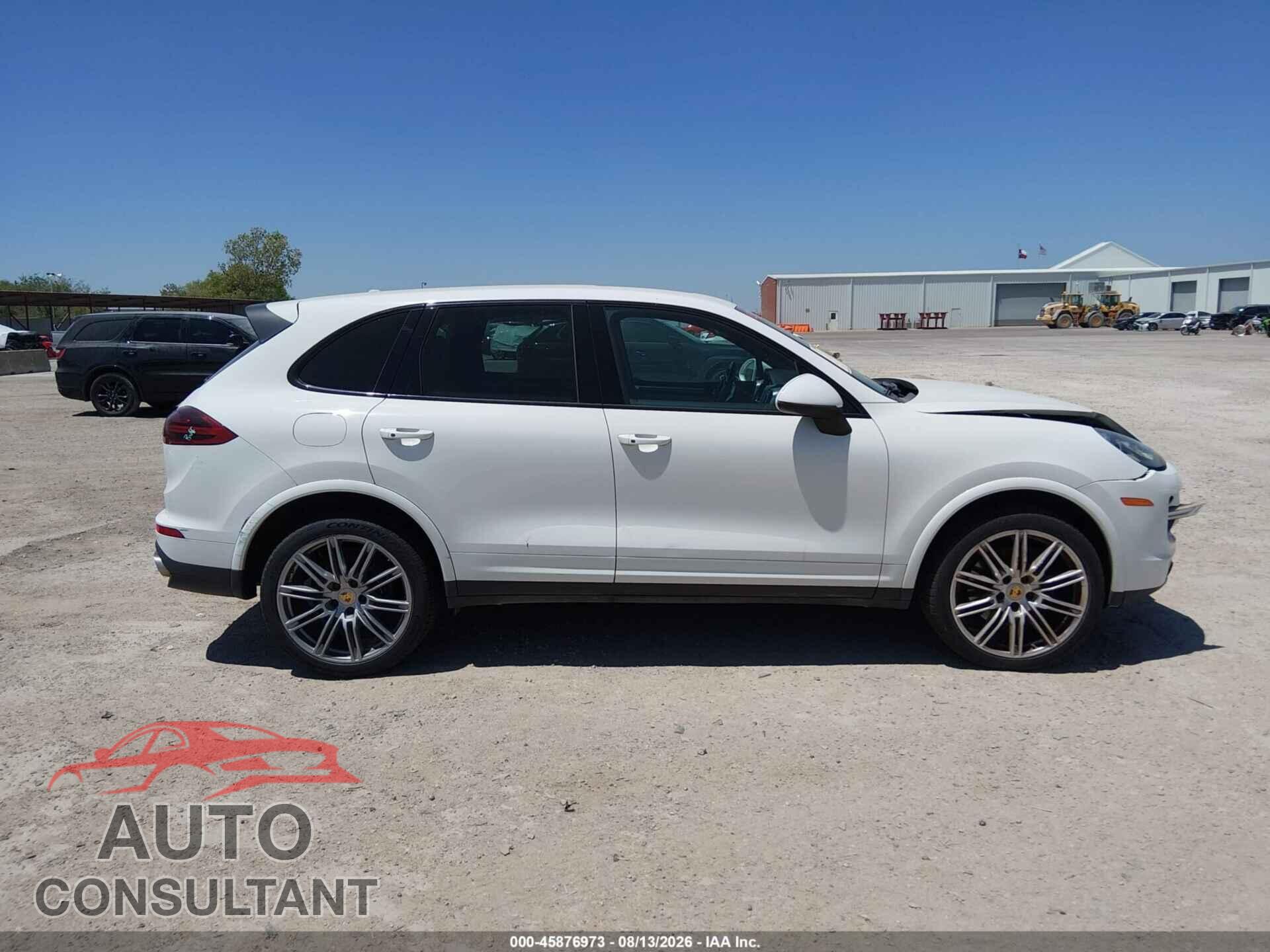 PORSCHE CAYENNE 2017 - WP1AA2A23HKA90627