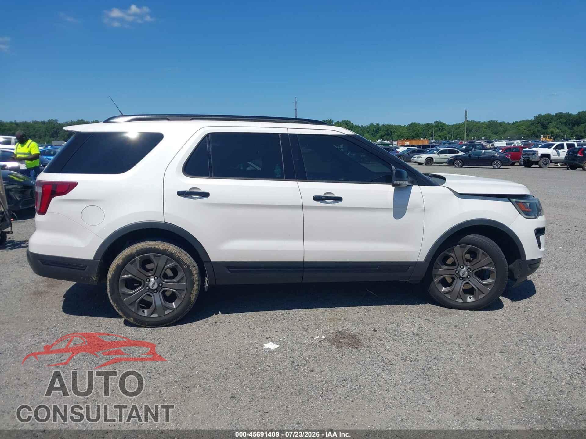 FORD EXPLORER 2018 - 1FM5K8GT9JGB38235