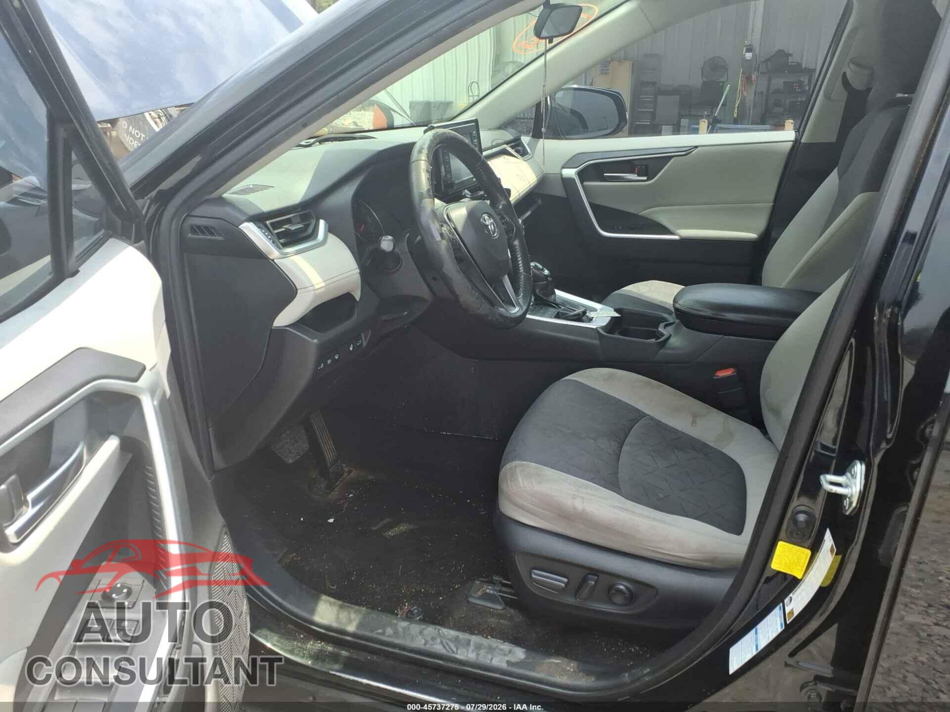 TOYOTA RAV4 2020 - JTMP1RFV8LD060690