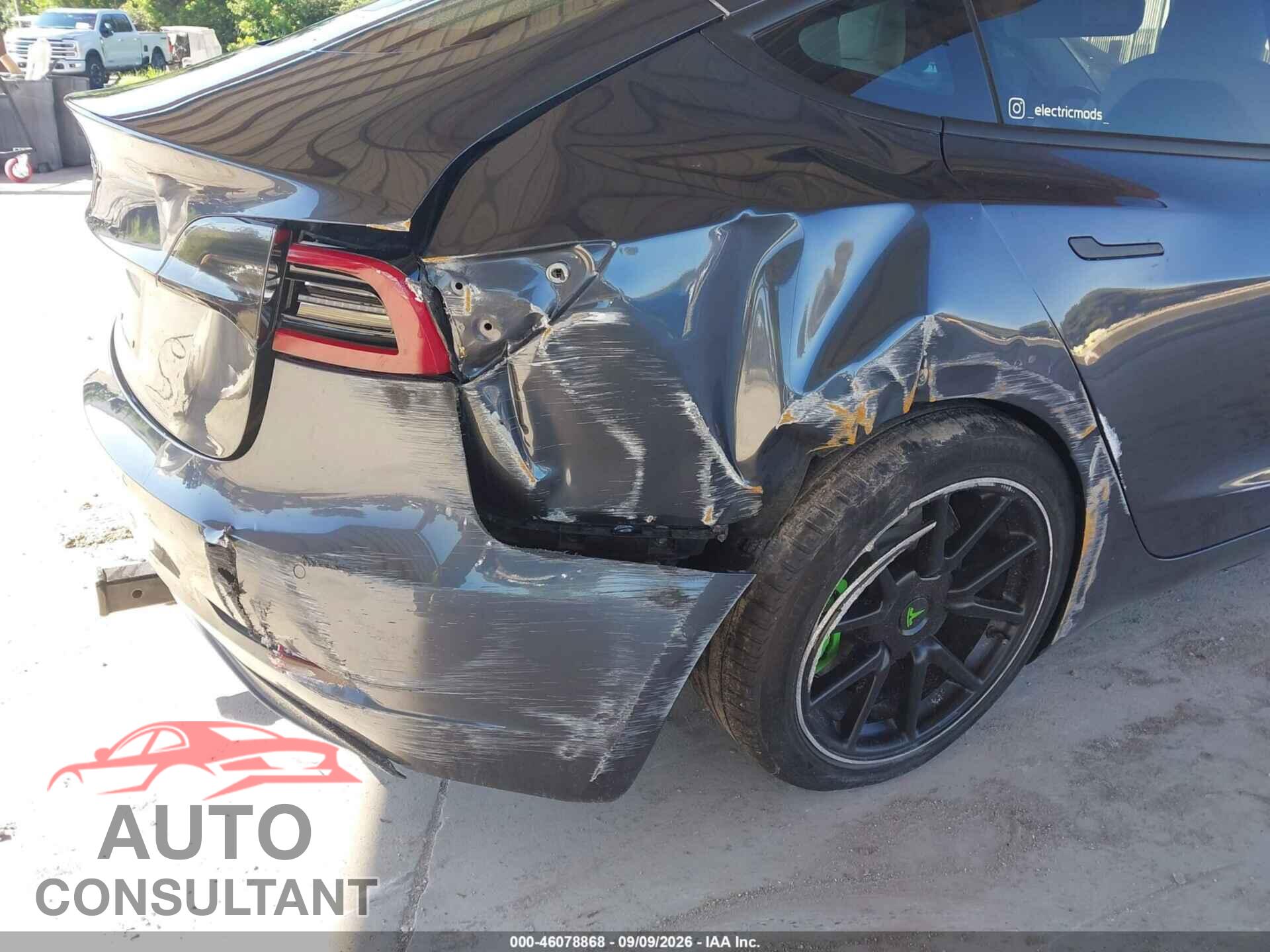 TESLA MODEL 3 2018 - 5YJ3E1EA0JF166771
