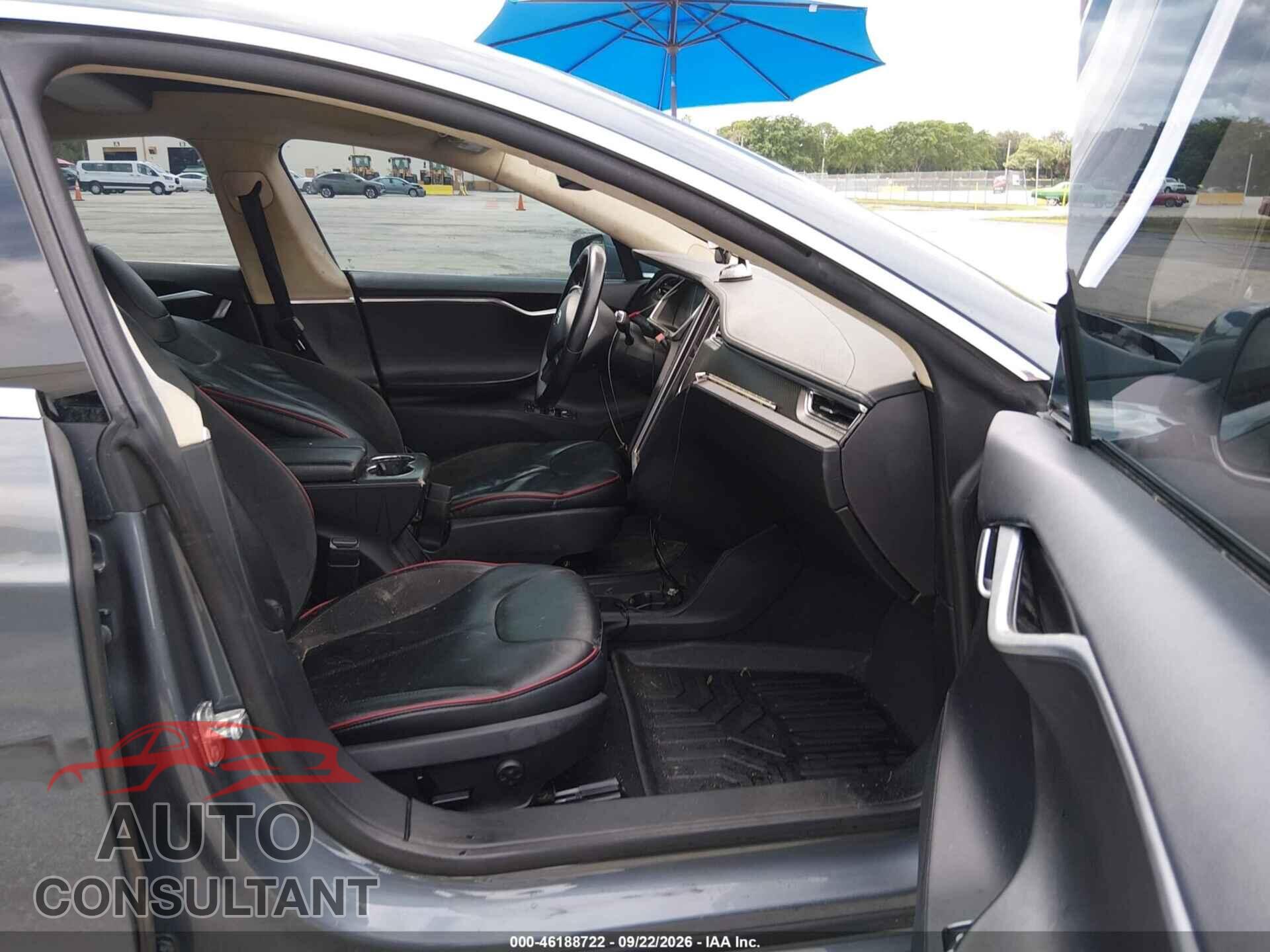 TESLA MODEL S 2013 - 5YJSA1DP2DFP05327