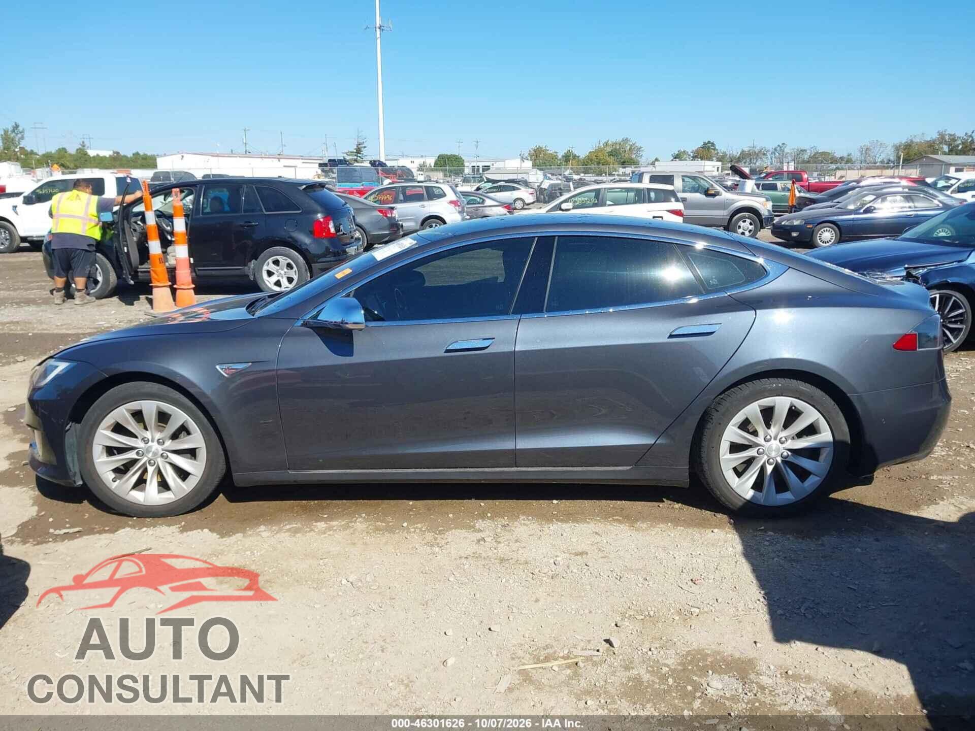 TESLA MODEL S 2016 - 5YJSA1E14GF151383