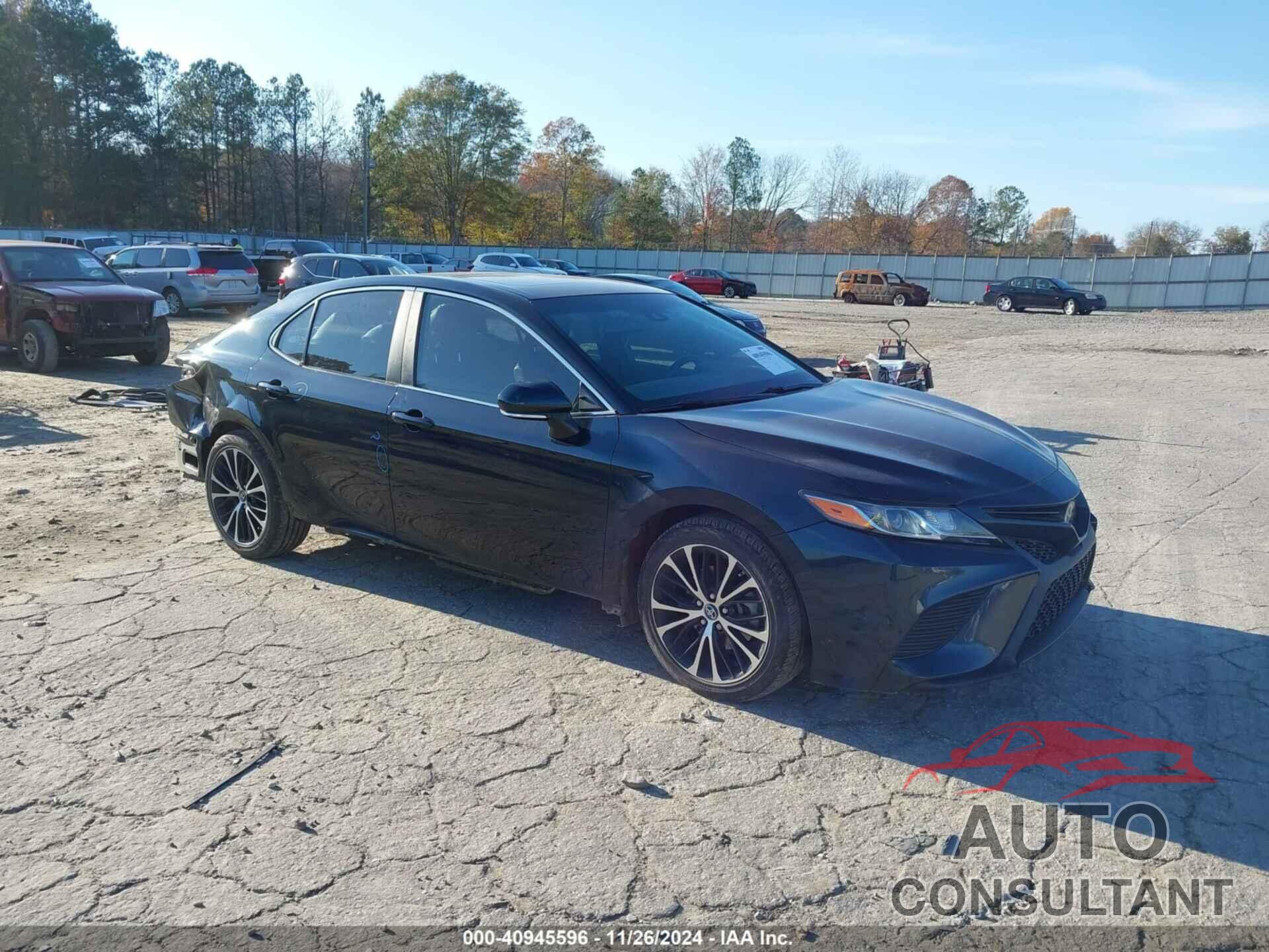 TOYOTA CAMRY 2018 - 4T1B11HK2JU552865