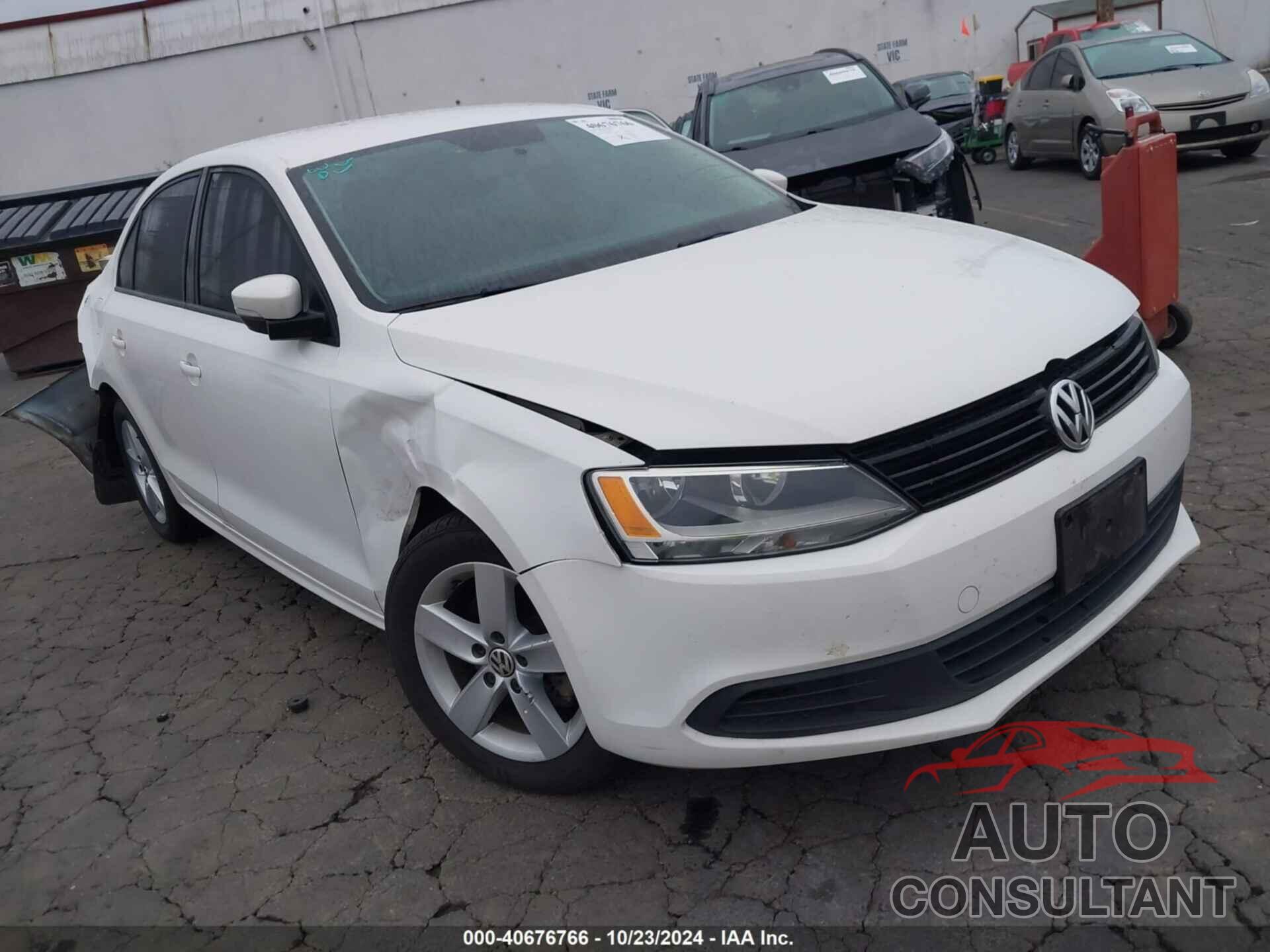 VOLKSWAGEN JETTA 2012 - 3VWLL7AJ9CM387019