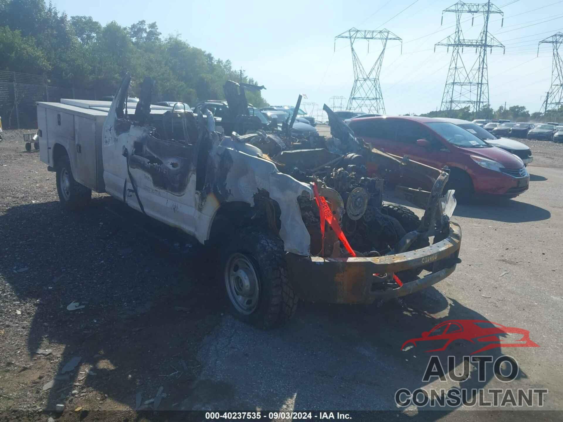 FORD F-350 2018 - 1FD8X3B65JEC26956