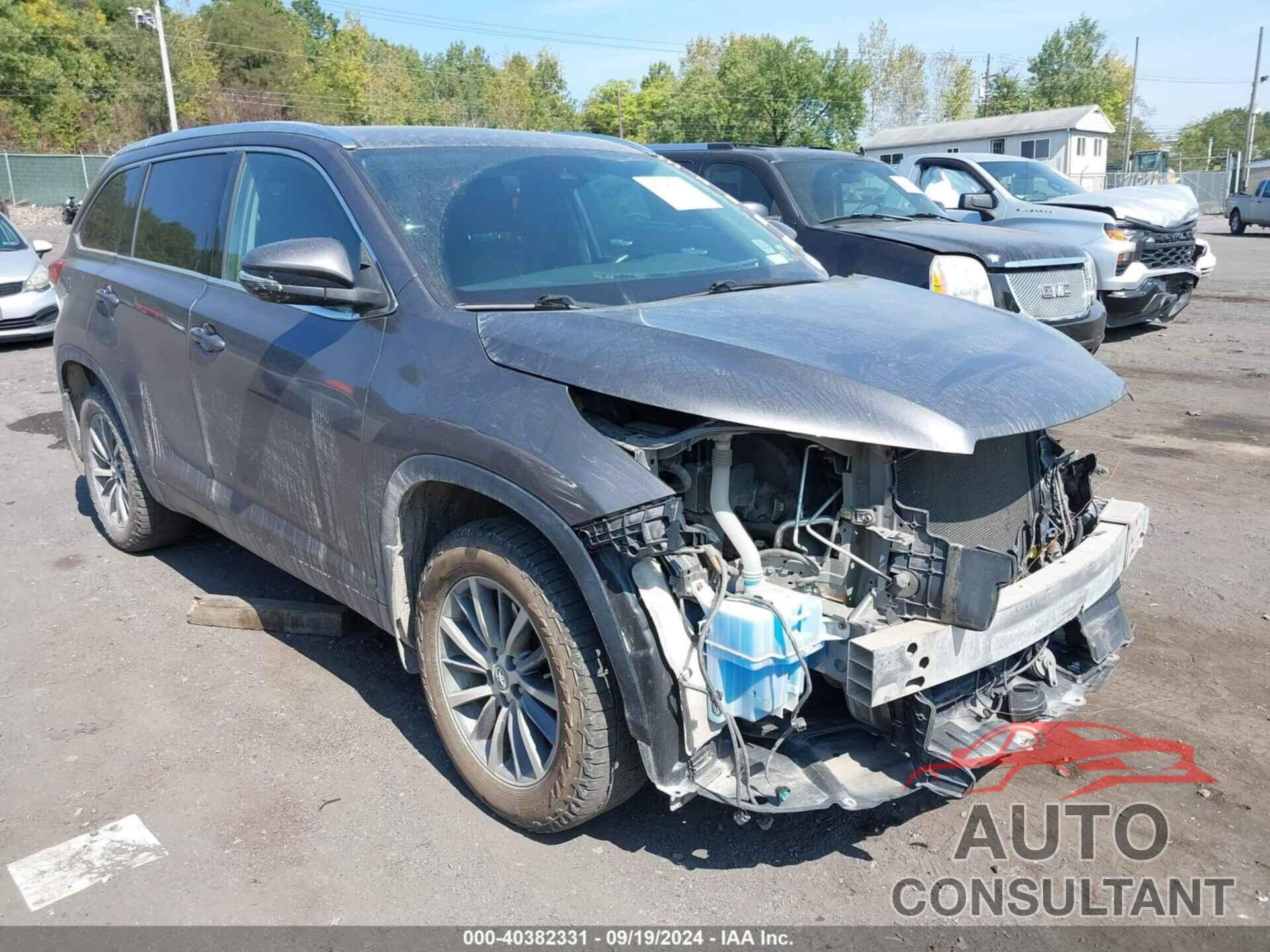 TOYOTA HIGHLANDER 2018 - 5TDJZRFH7JS533182