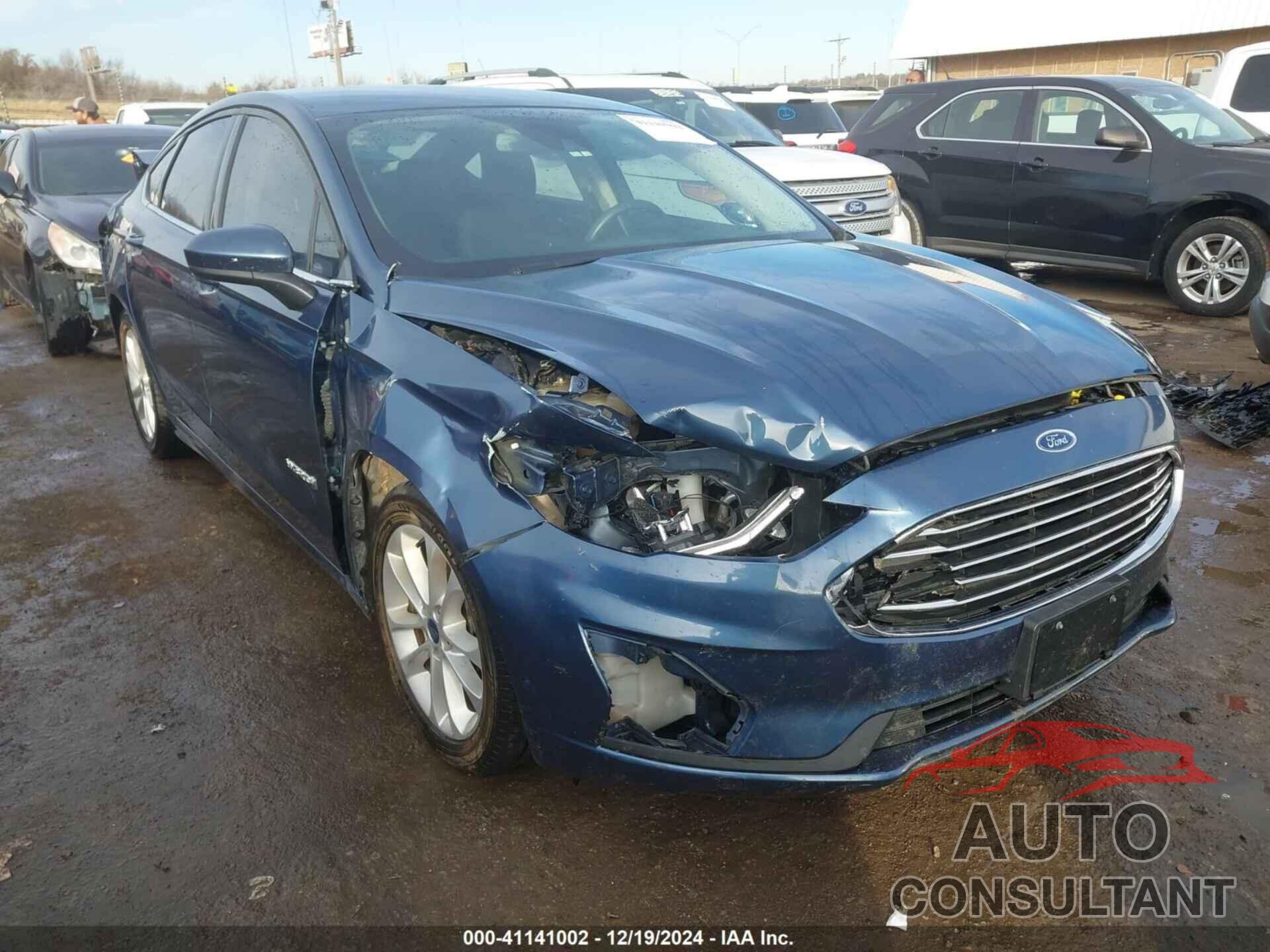 FORD FUSION HYBRID 2019 - 3FA6P0LU4KR156734