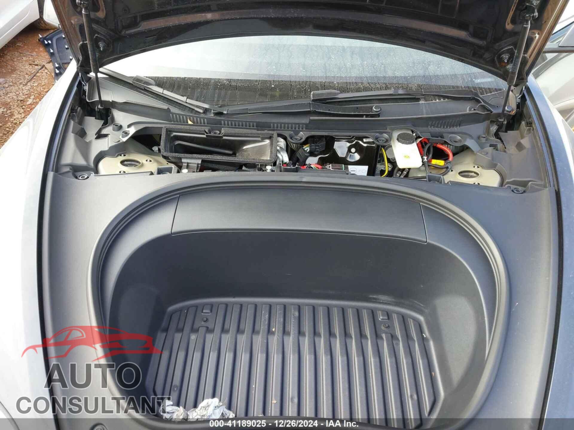 TESLA MODEL 3 2024 - 5YJ3E1EA9RF784814