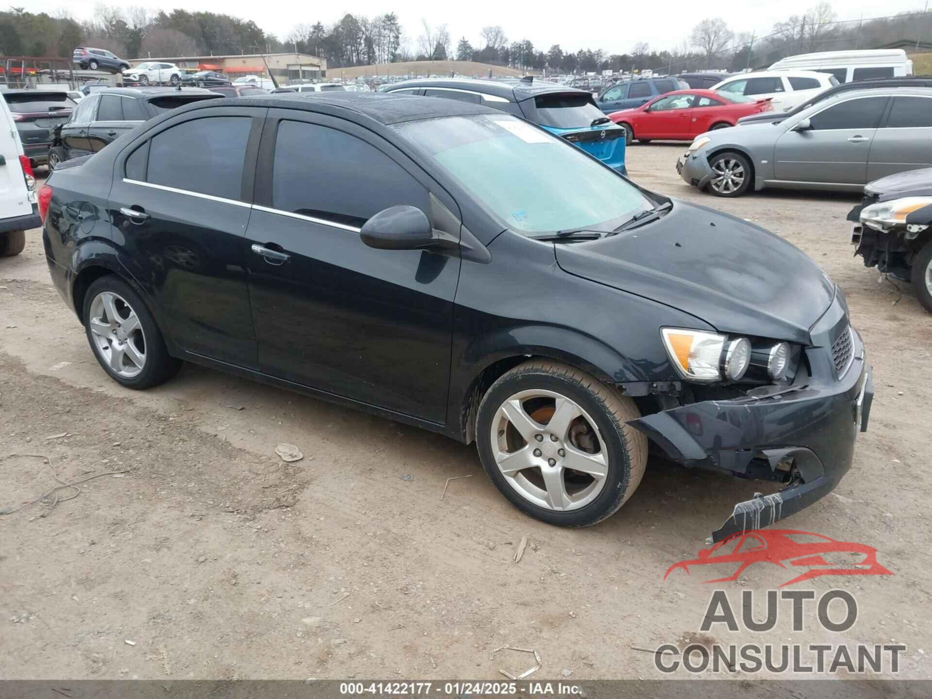 CHEVROLET SONIC 2013 - 1G1JE5SH3D4128276
