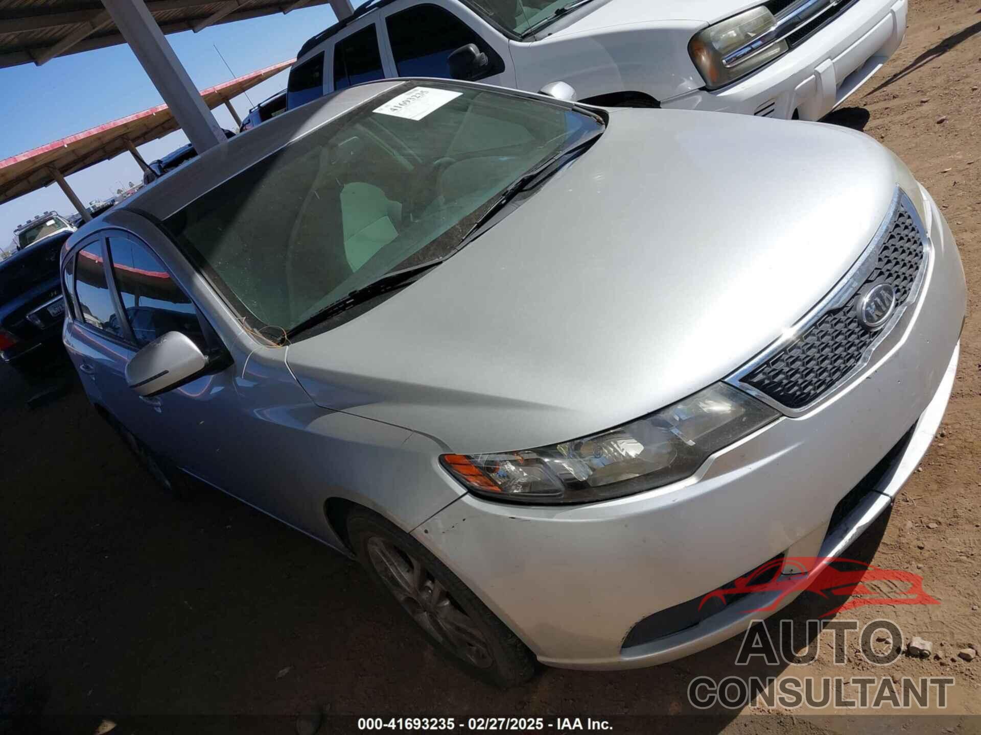 KIA FORTE 2011 - KNAFU5A21B5453574