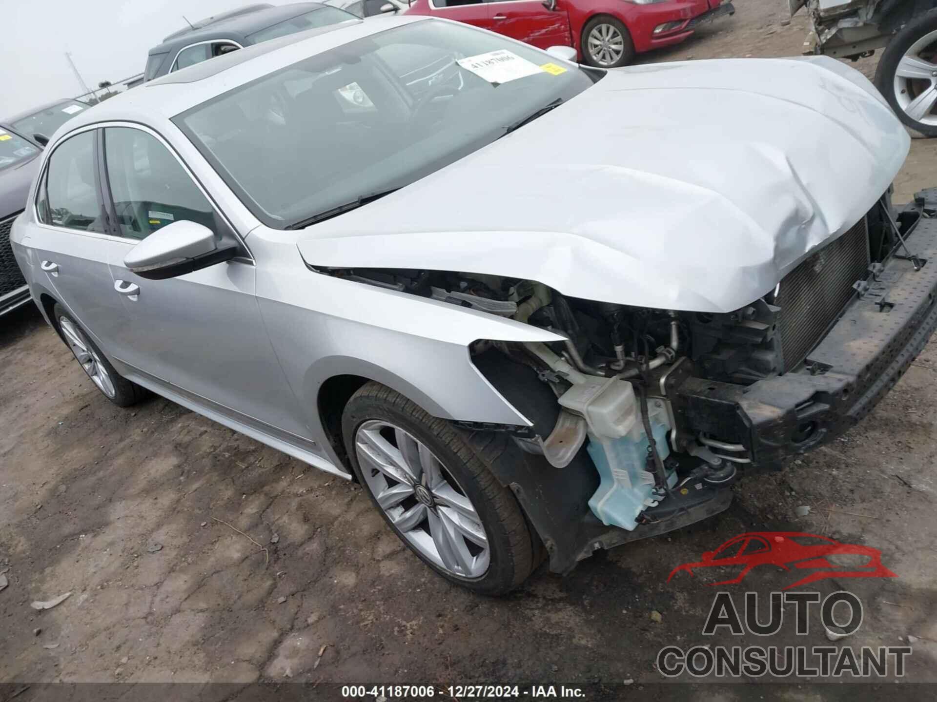 VOLKSWAGEN PASSAT 2017 - 1VWGT7A33HC053953