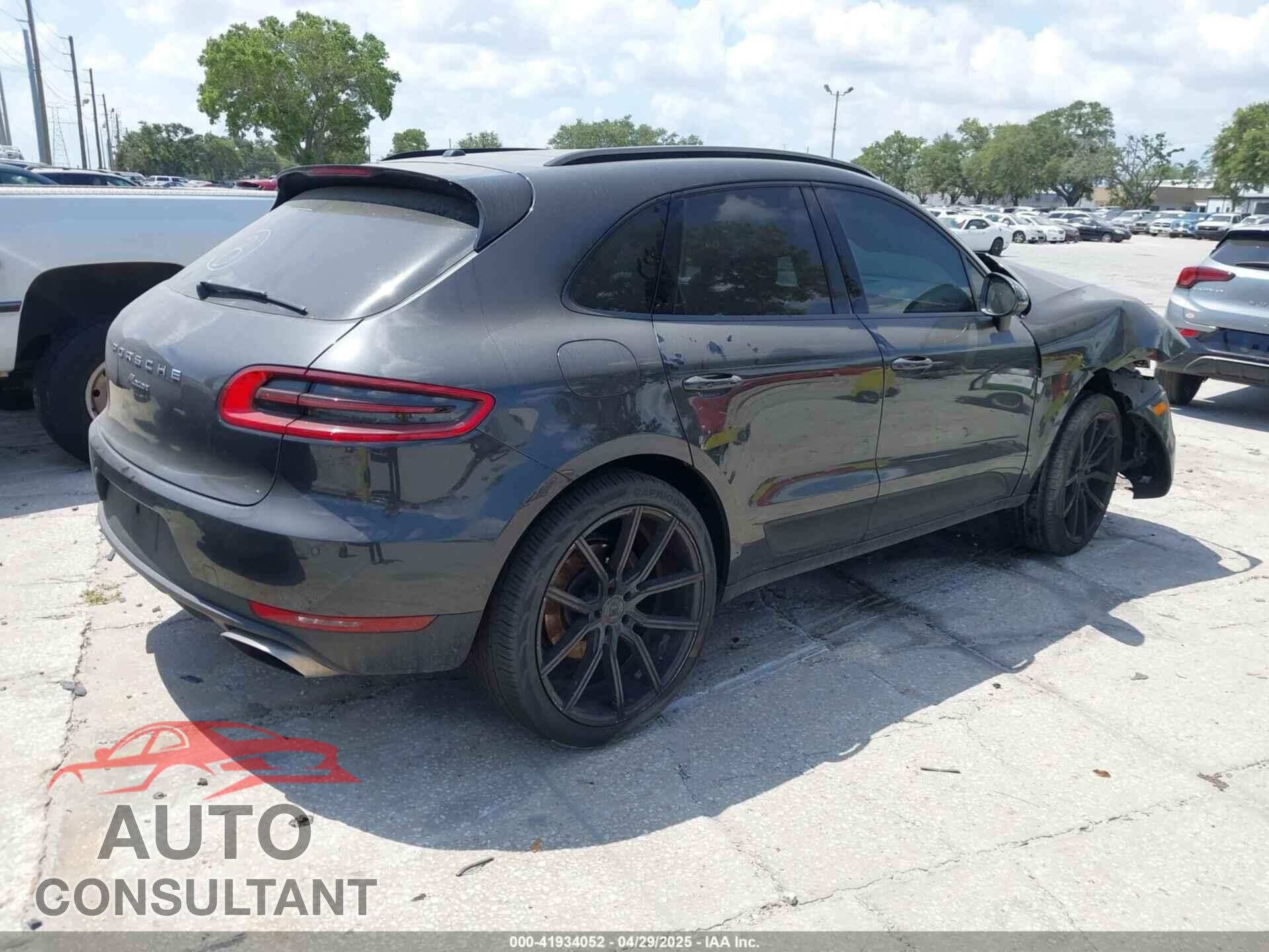 PORSCHE MACAN 2018 - WP1AA2A51JLB09928