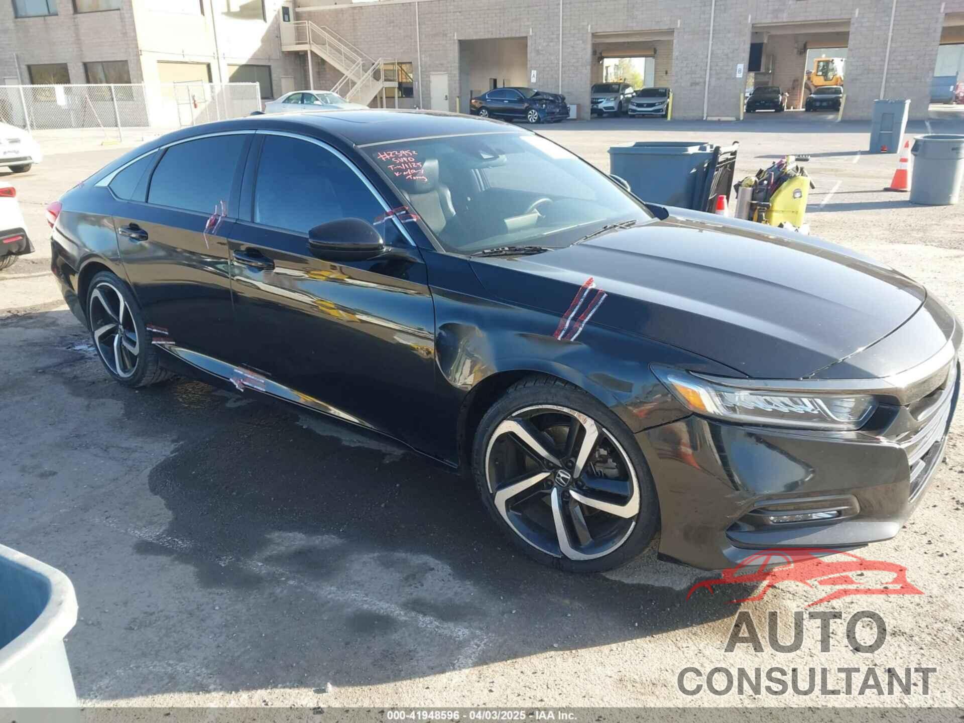 HONDA ACCORD 2018 - 1HGCV2F34JA028845