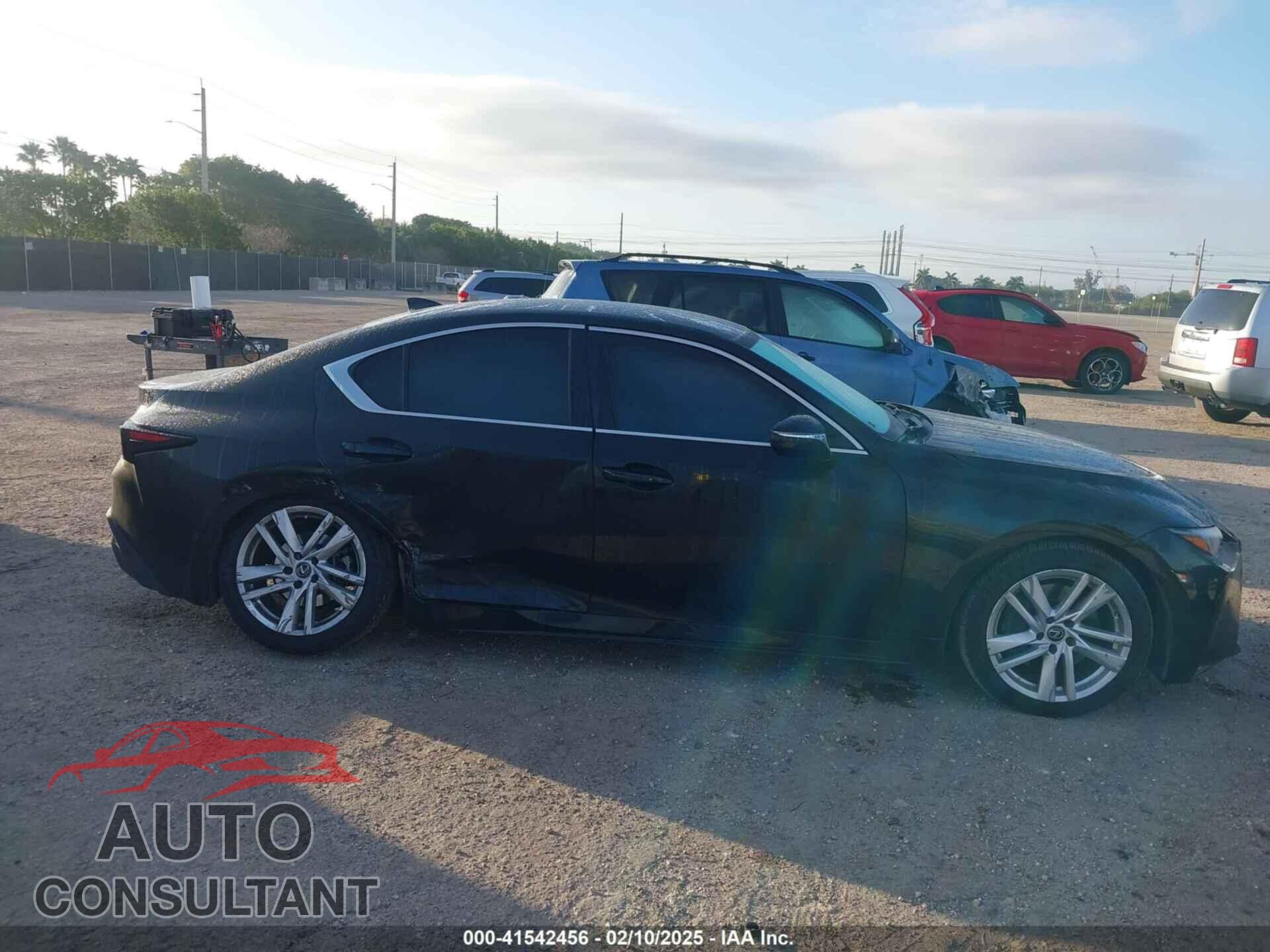 LEXUS IS 300 2021 - JTHAA1D21M5113448
