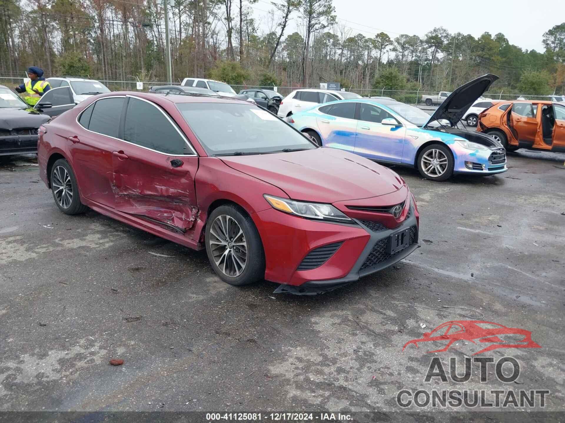TOYOTA CAMRY 2018 - 4T1B11HK5JU543187