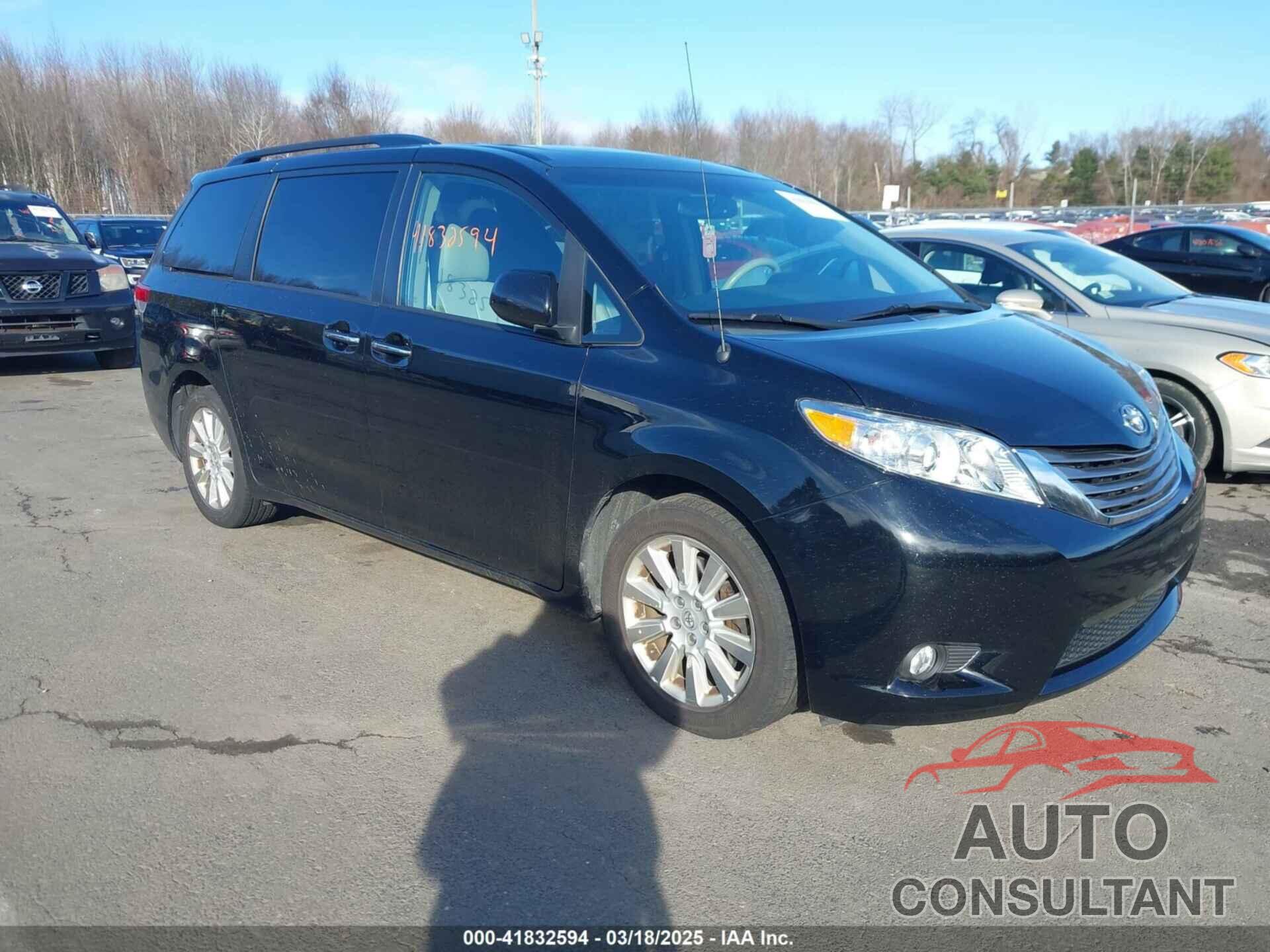 TOYOTA SIENNA 2013 - 5TDDK3DC0DS067993