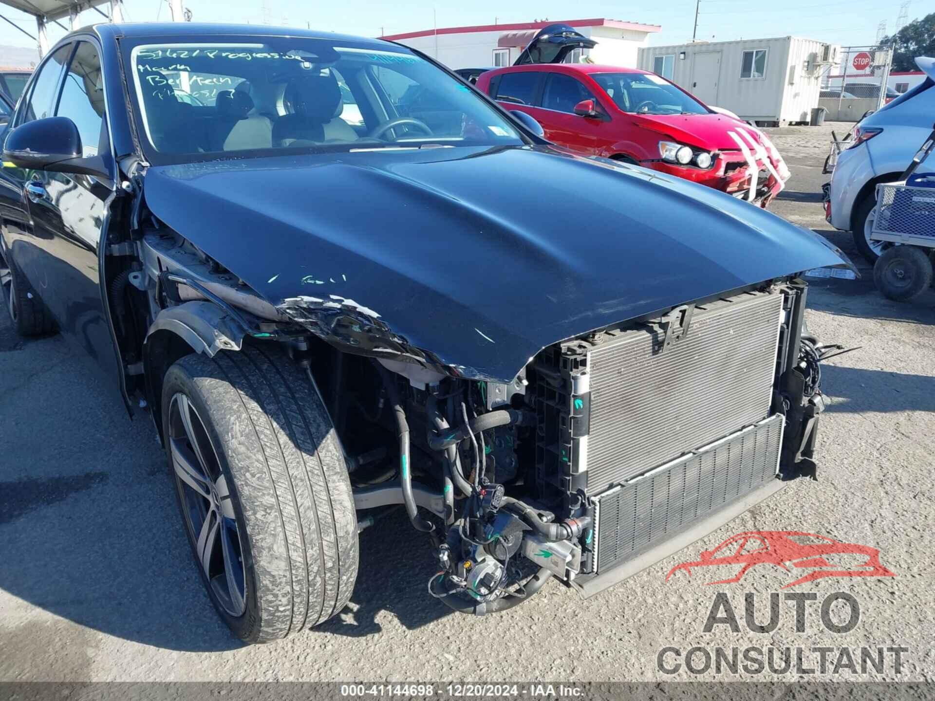 MERCEDES-BENZ C 300 2022 - W1KAF4GB9NR045044