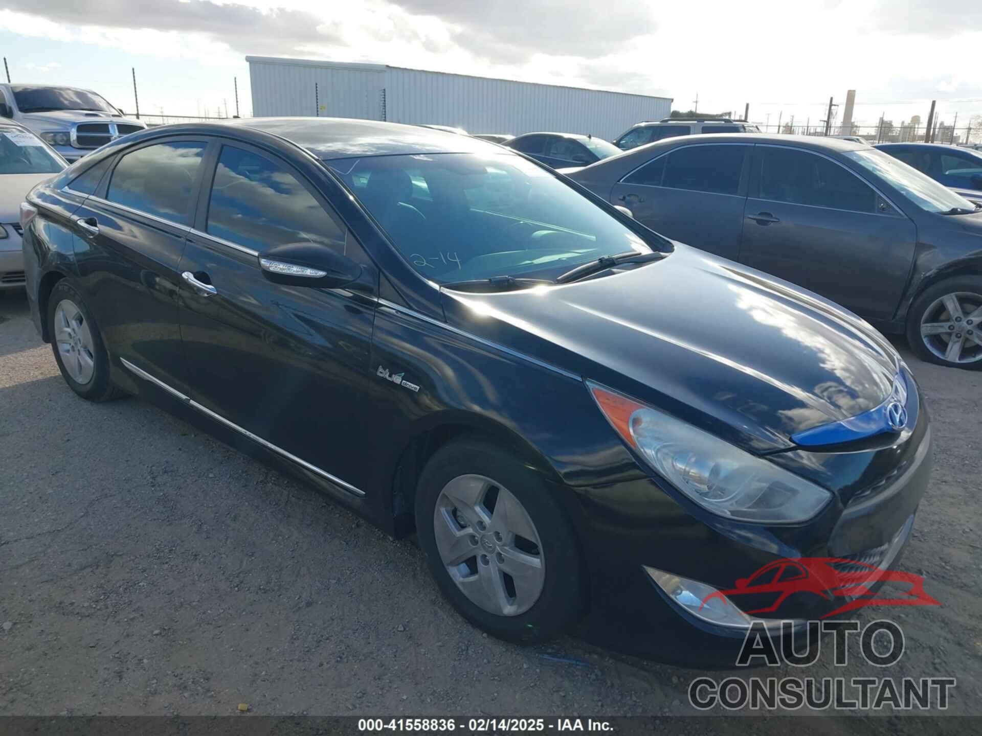 HYUNDAI SONATA HYBRID 2012 - KMHEC4A45CA042048