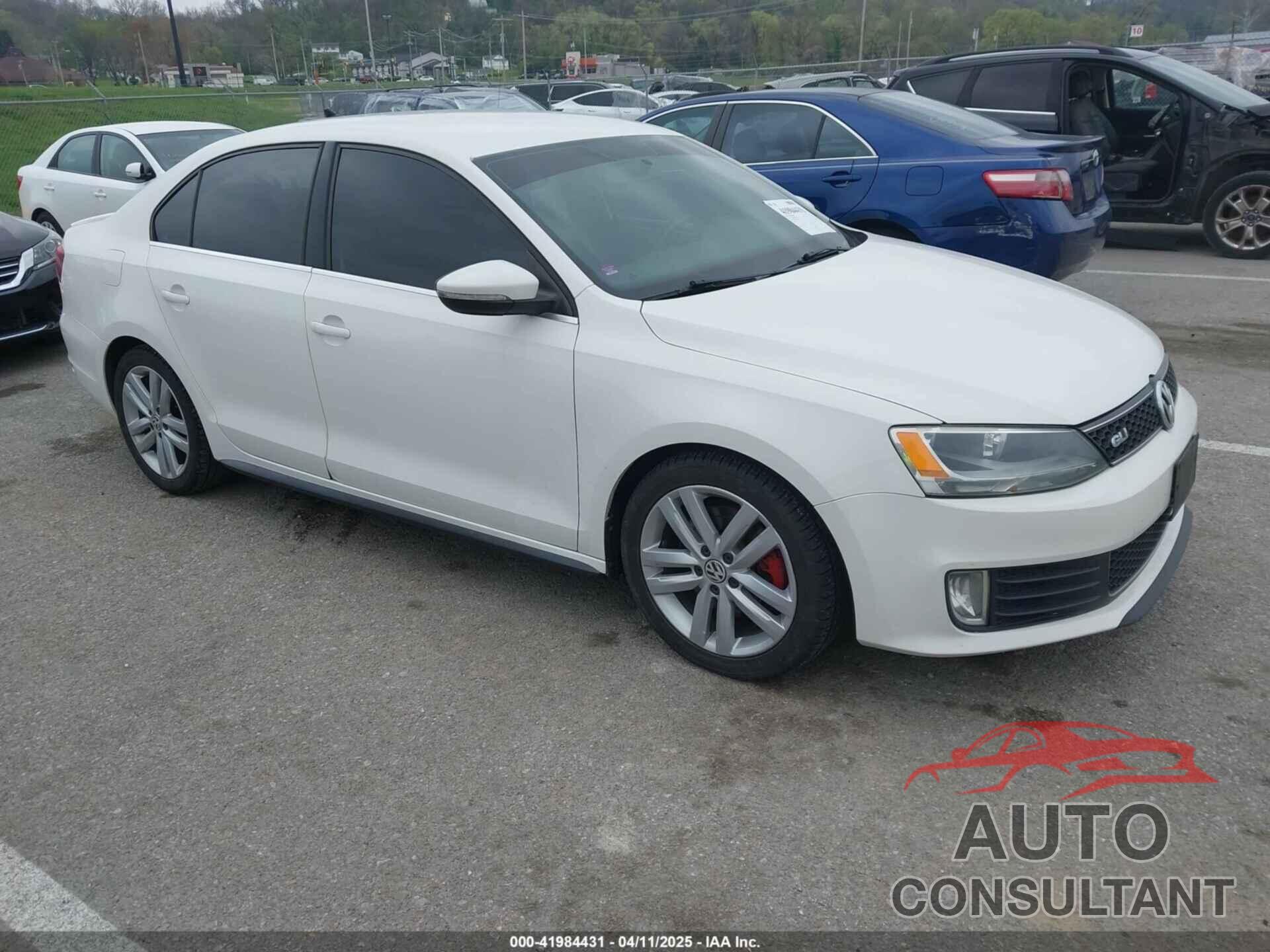VOLKSWAGEN JETTA 2013 - 3VW4A7AJ5DM273496