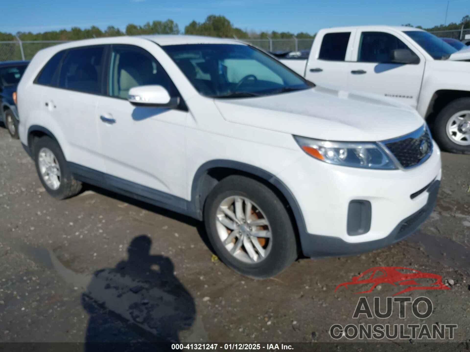 KIA SORENTO 2015 - 5XYKT3A64FG561762