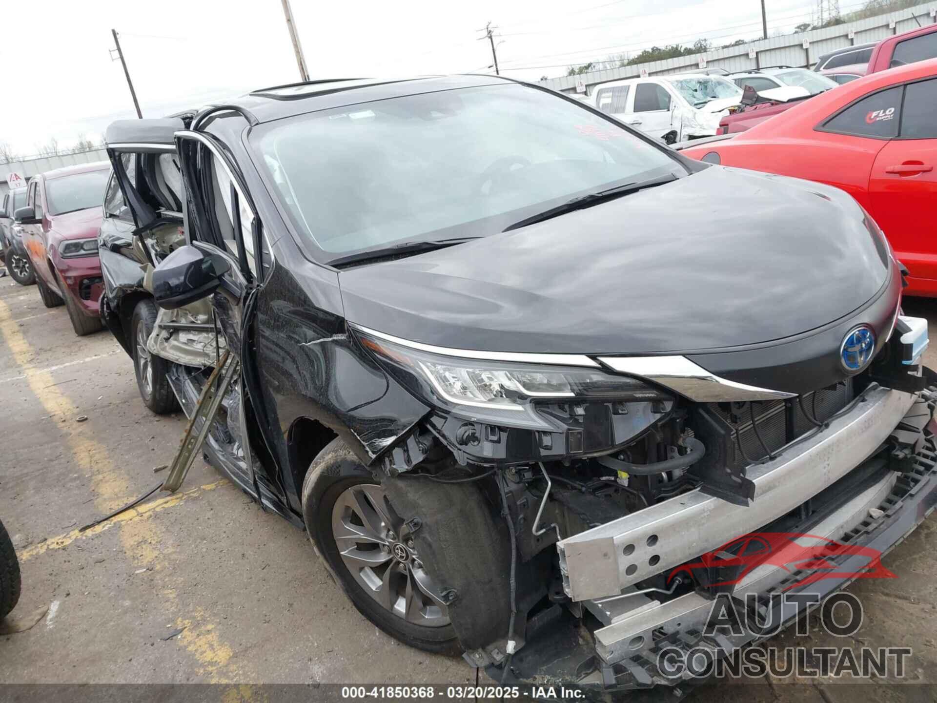 TOYOTA SIENNA 2023 - 5TDYSKFC8PS074090